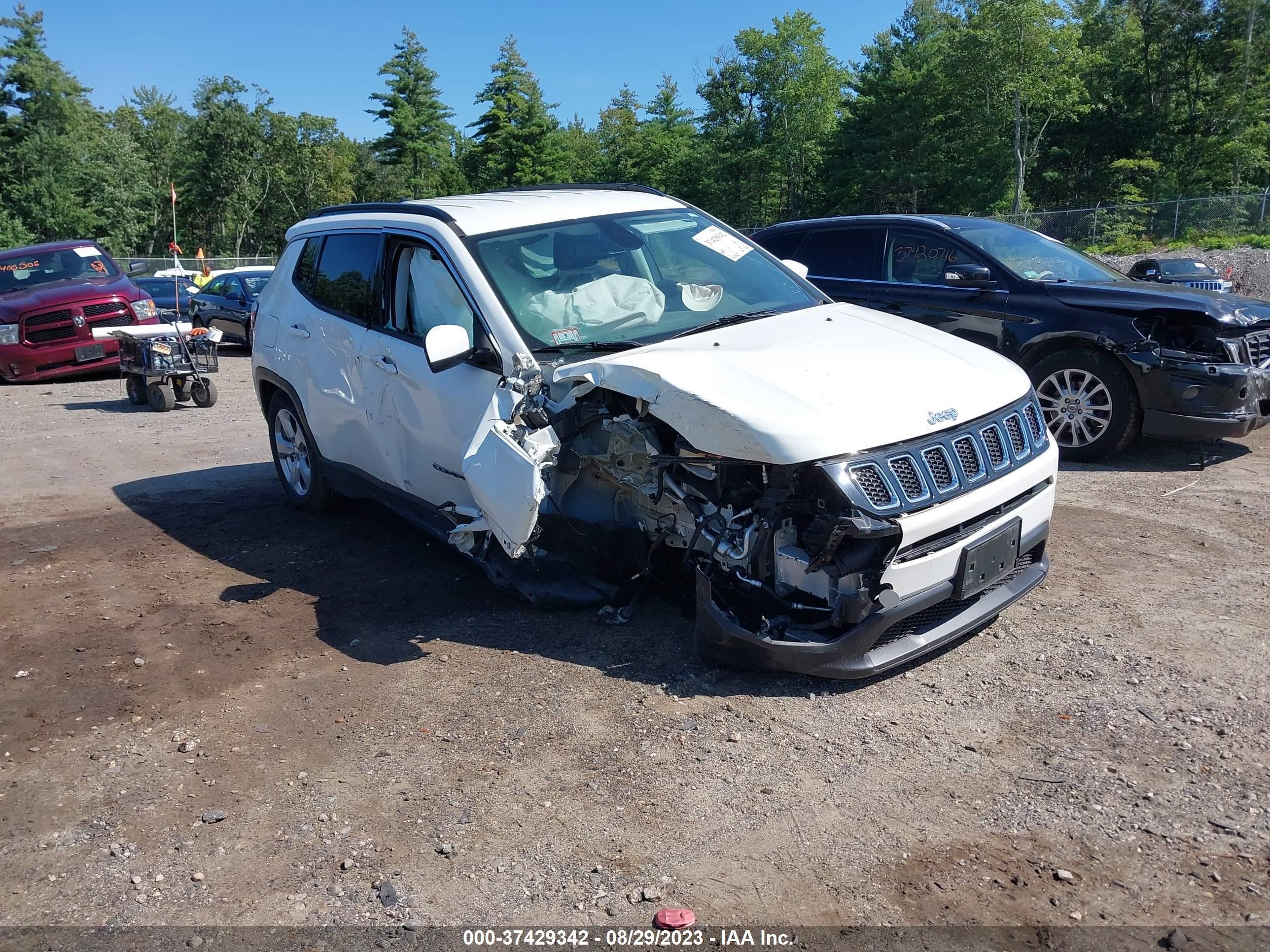 jeep compass 2019 3c4njdbb2kt704098