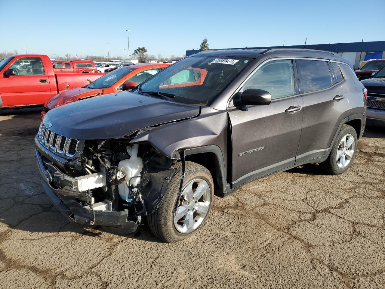 jeep compass 2018 3c4njdbb4jt131476