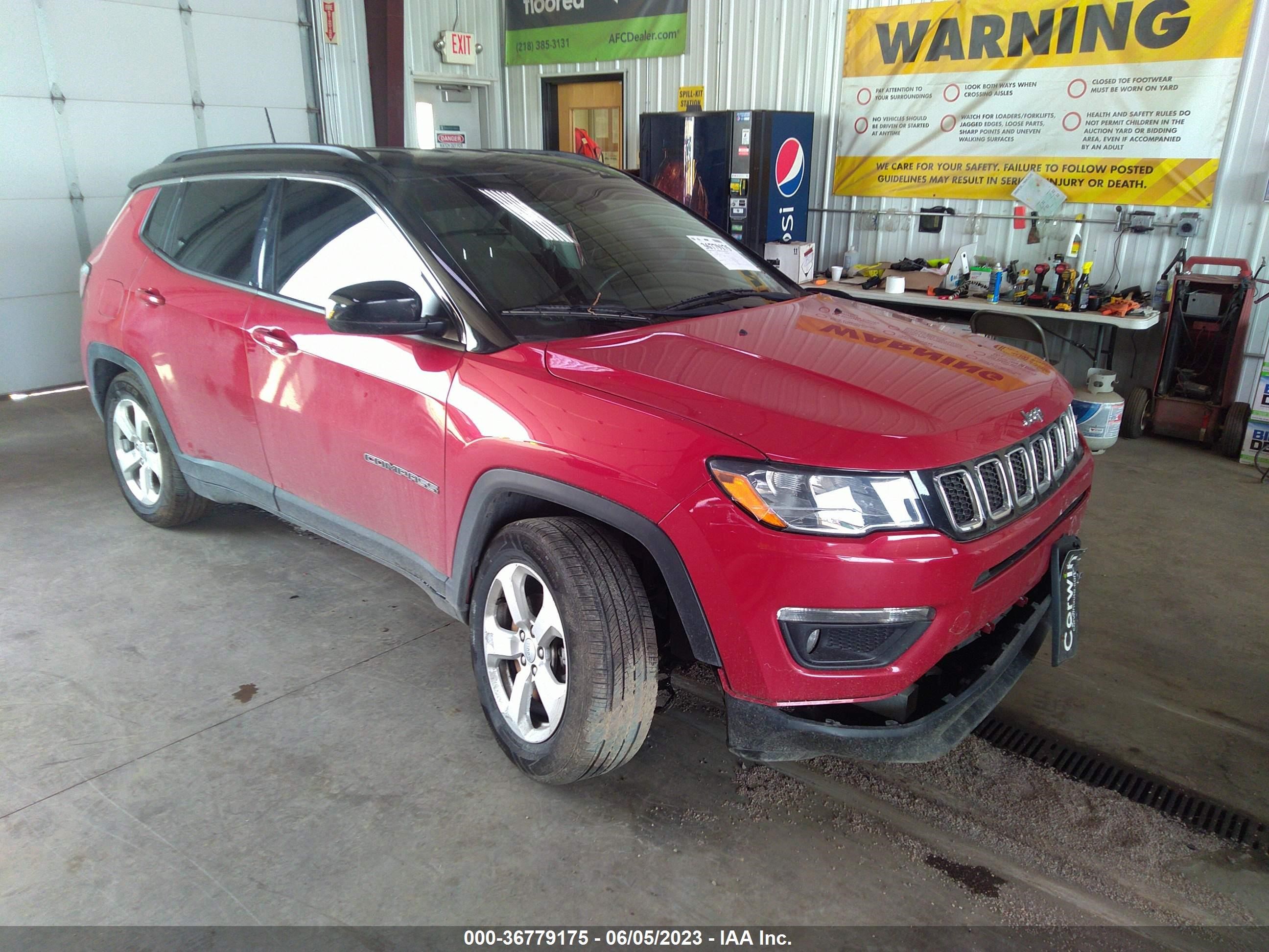 jeep compass 2018 3c4njdbb5jt103931