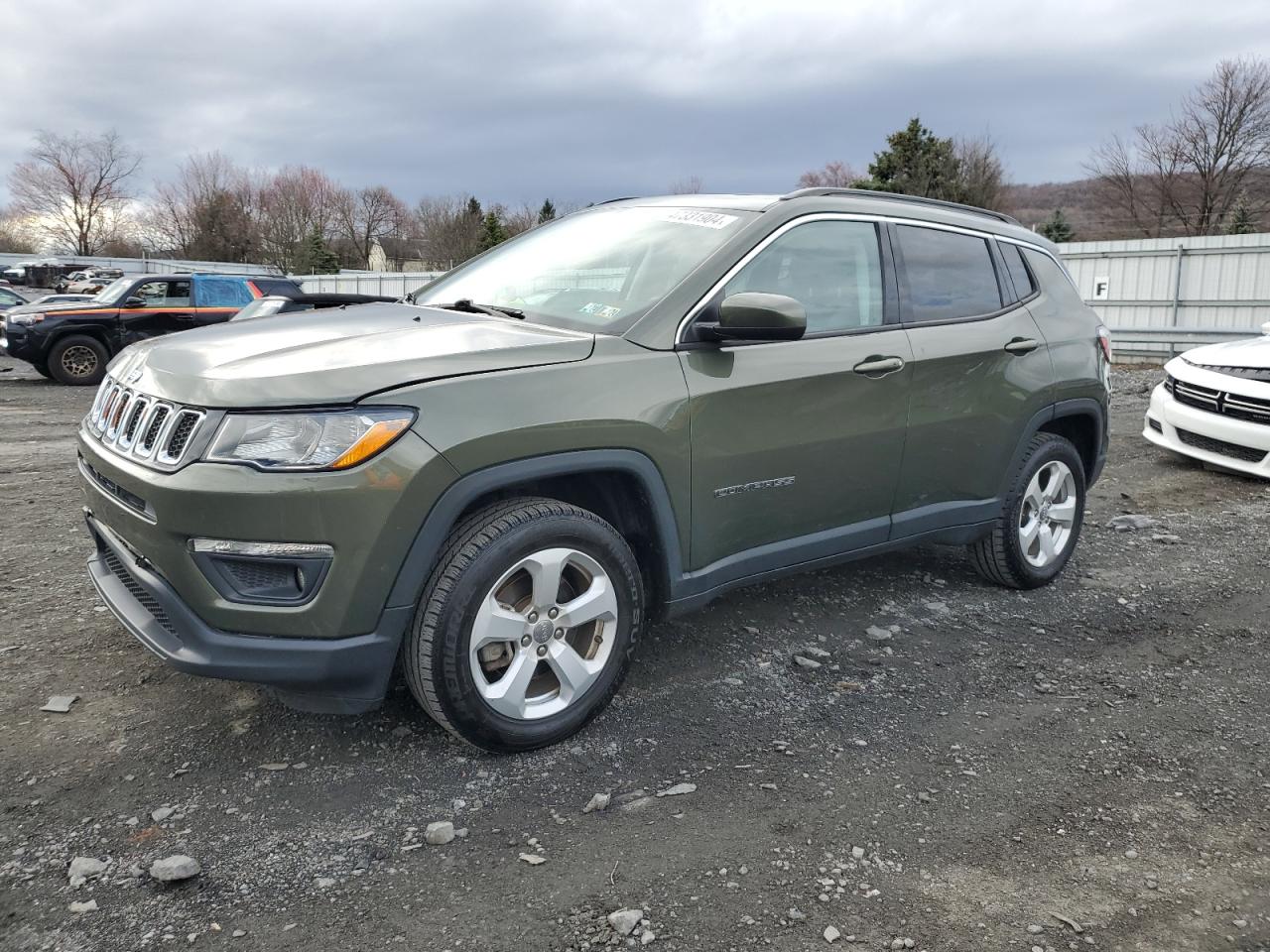 jeep compass 2018 3c4njdbb5jt139313