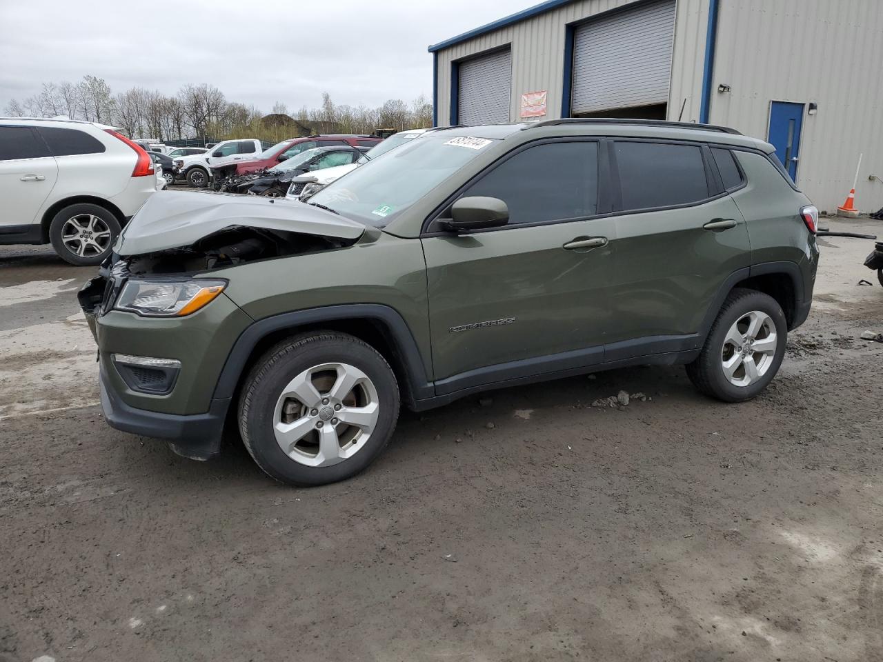 jeep compass 2018 3c4njdbb7jt112842