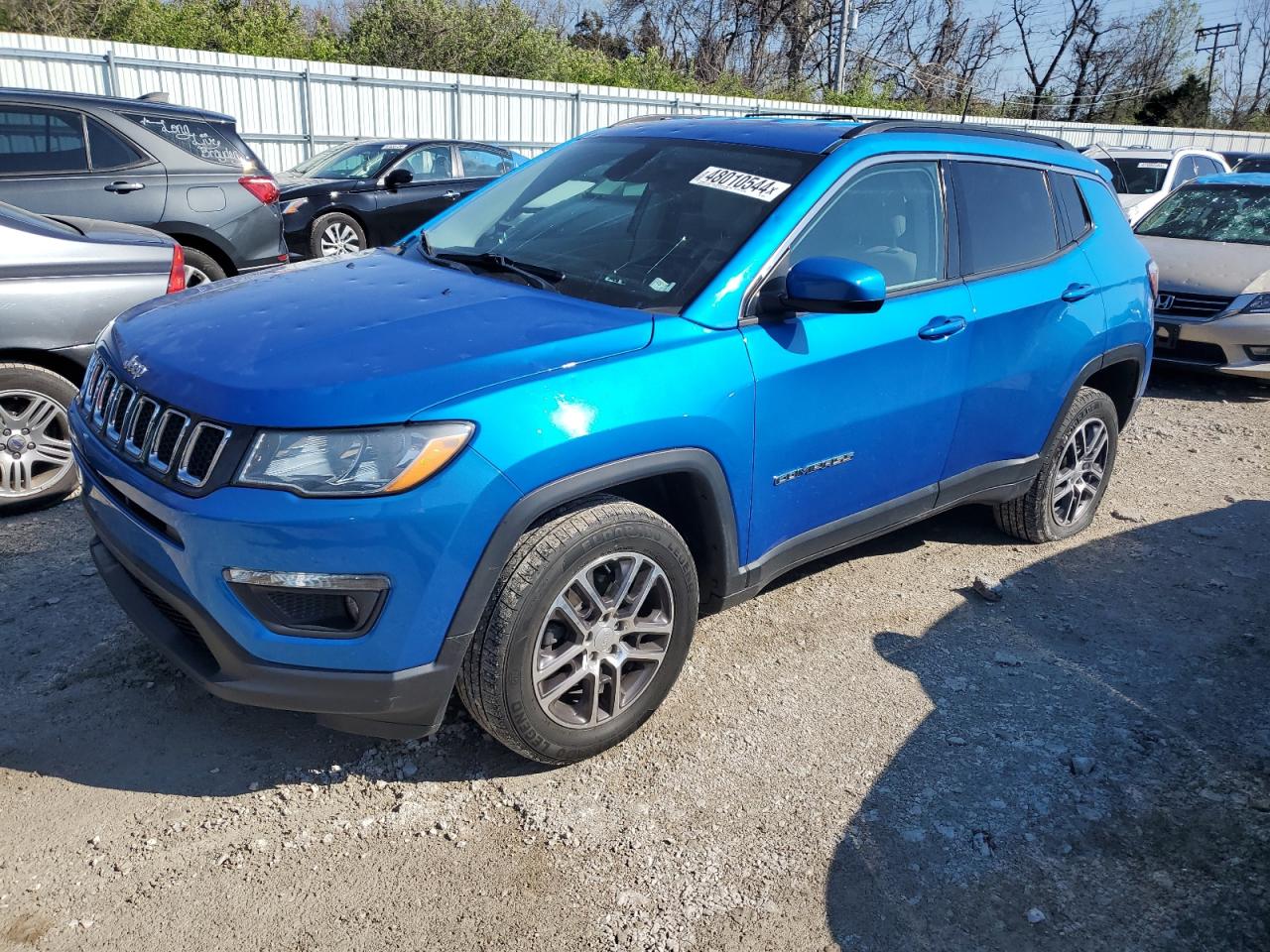 jeep compass 2018 3c4njdbb7jt202427