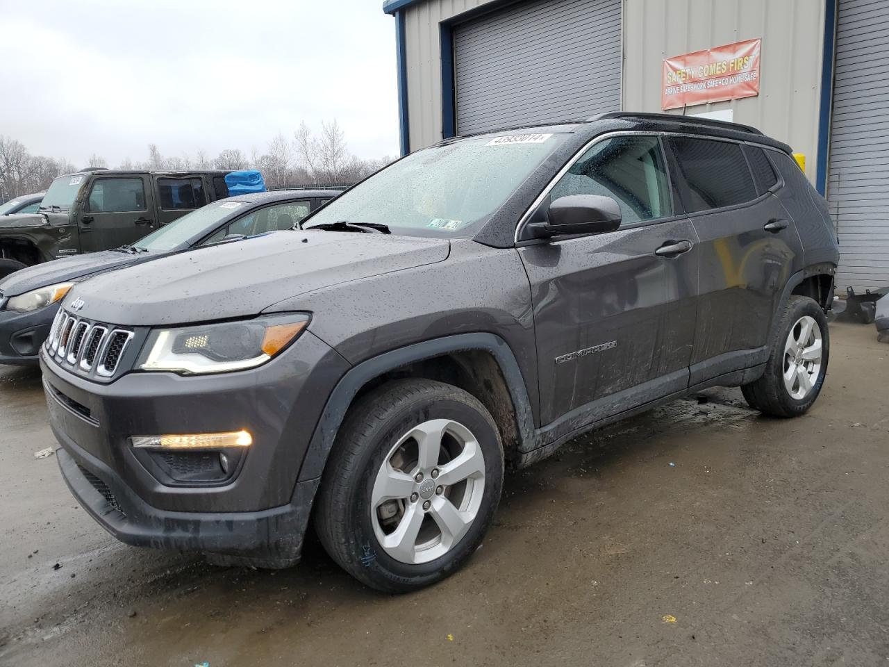 jeep compass 2019 3c4njdbb8lt157985