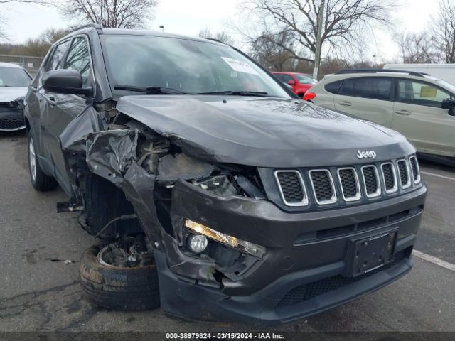 jeep compass 2018 3c4njdbb9jt137841