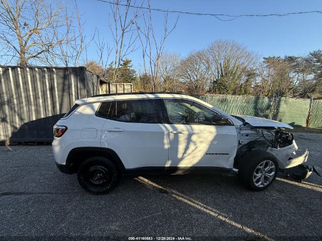 jeep compass 2024 3c4njdbn4rt132651