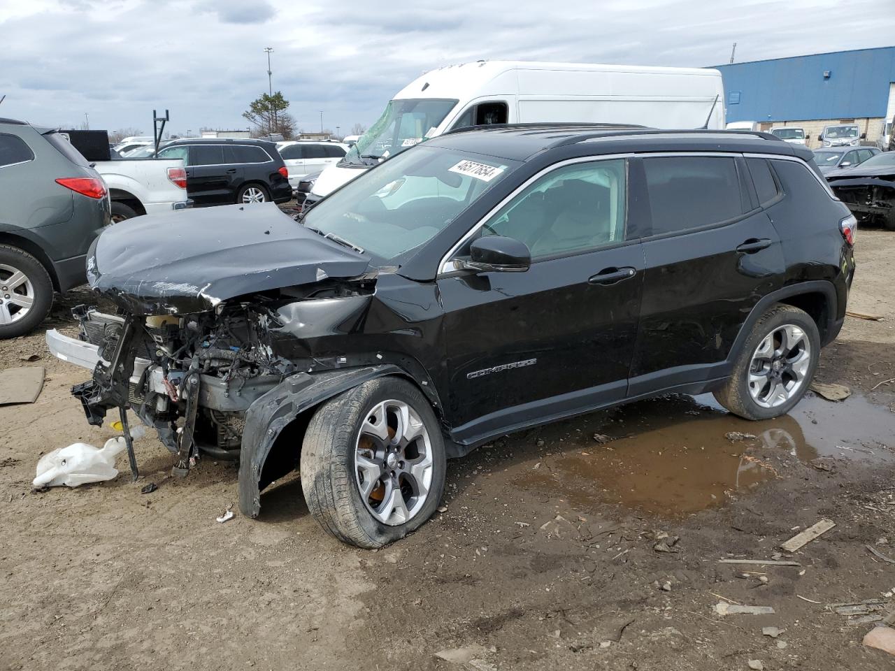 jeep compass 2019 3c4njdcb2kt828497