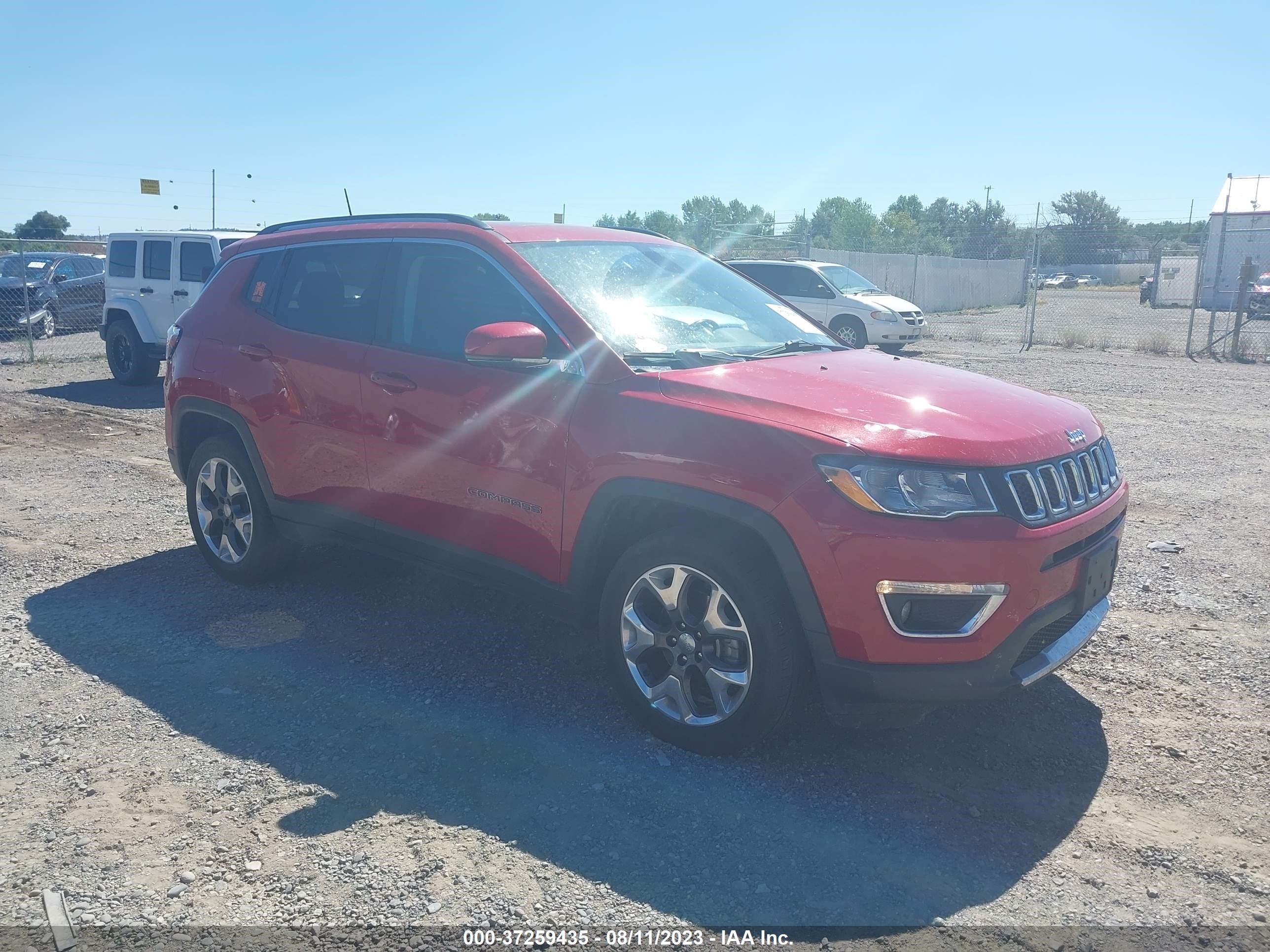 jeep compass 2019 3c4njdcb6kt811640