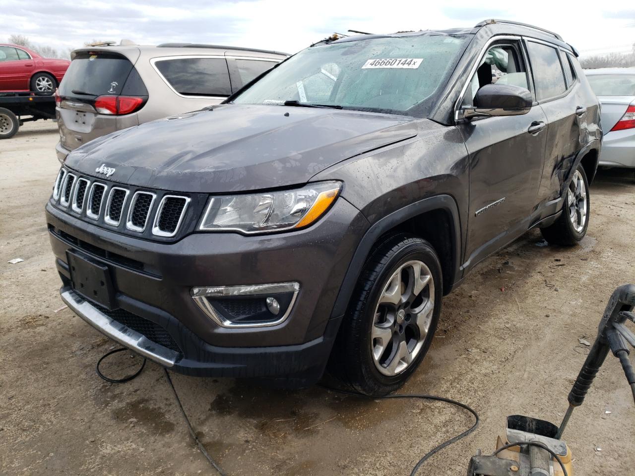 jeep compass 2018 3c4njdcb7jt482428