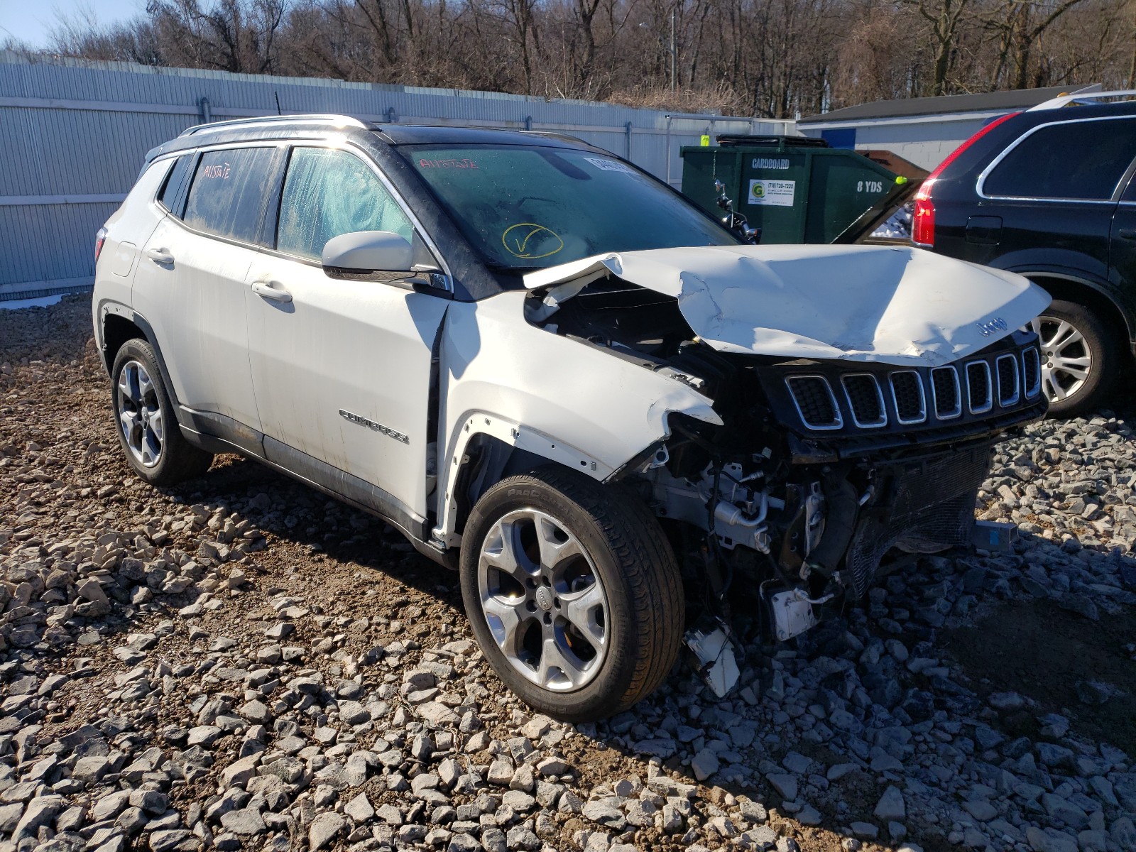 jeep  2019 3c4njdcb9kt646117