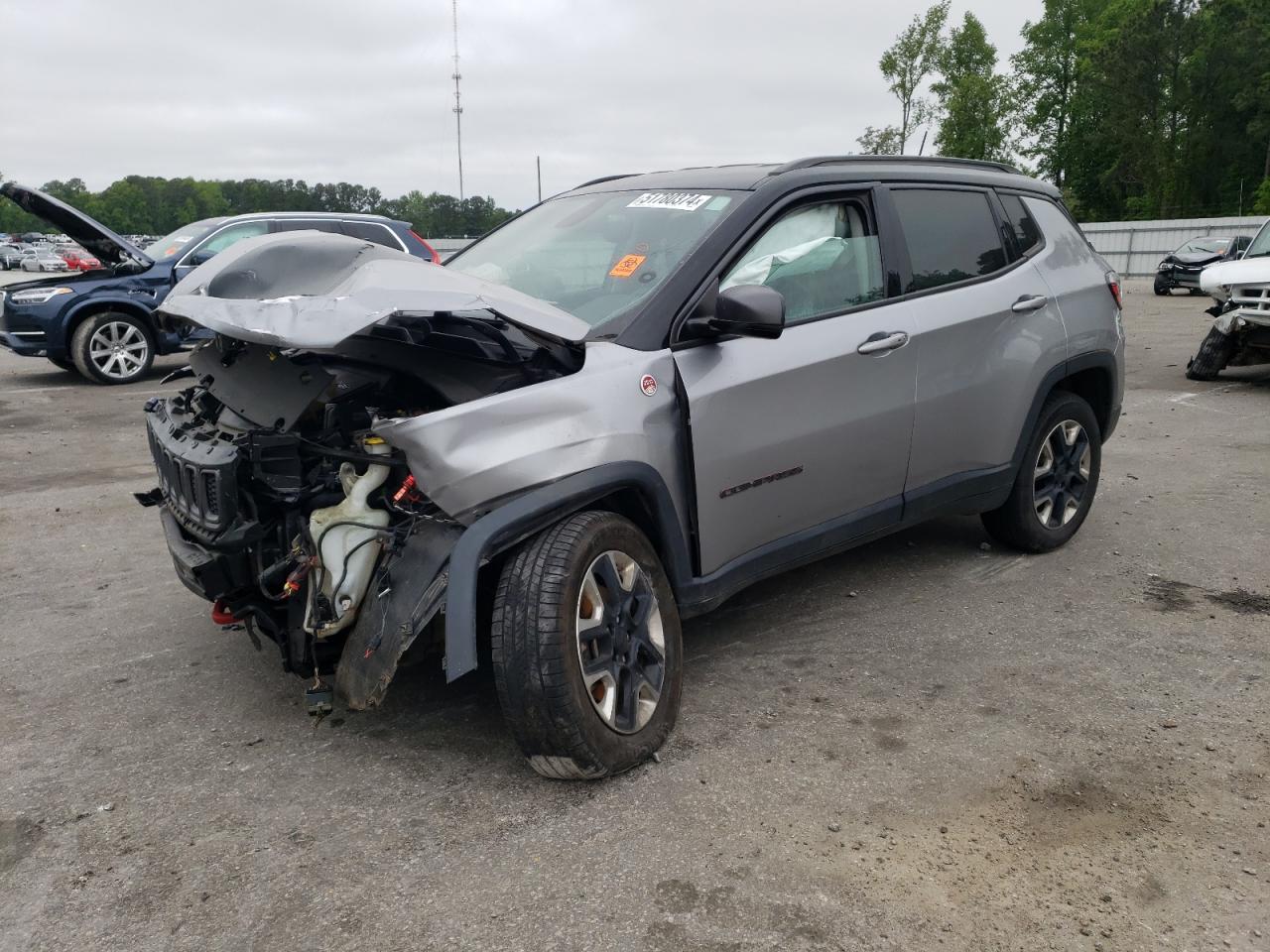 jeep compass 2018 3c4njddb7jt450996