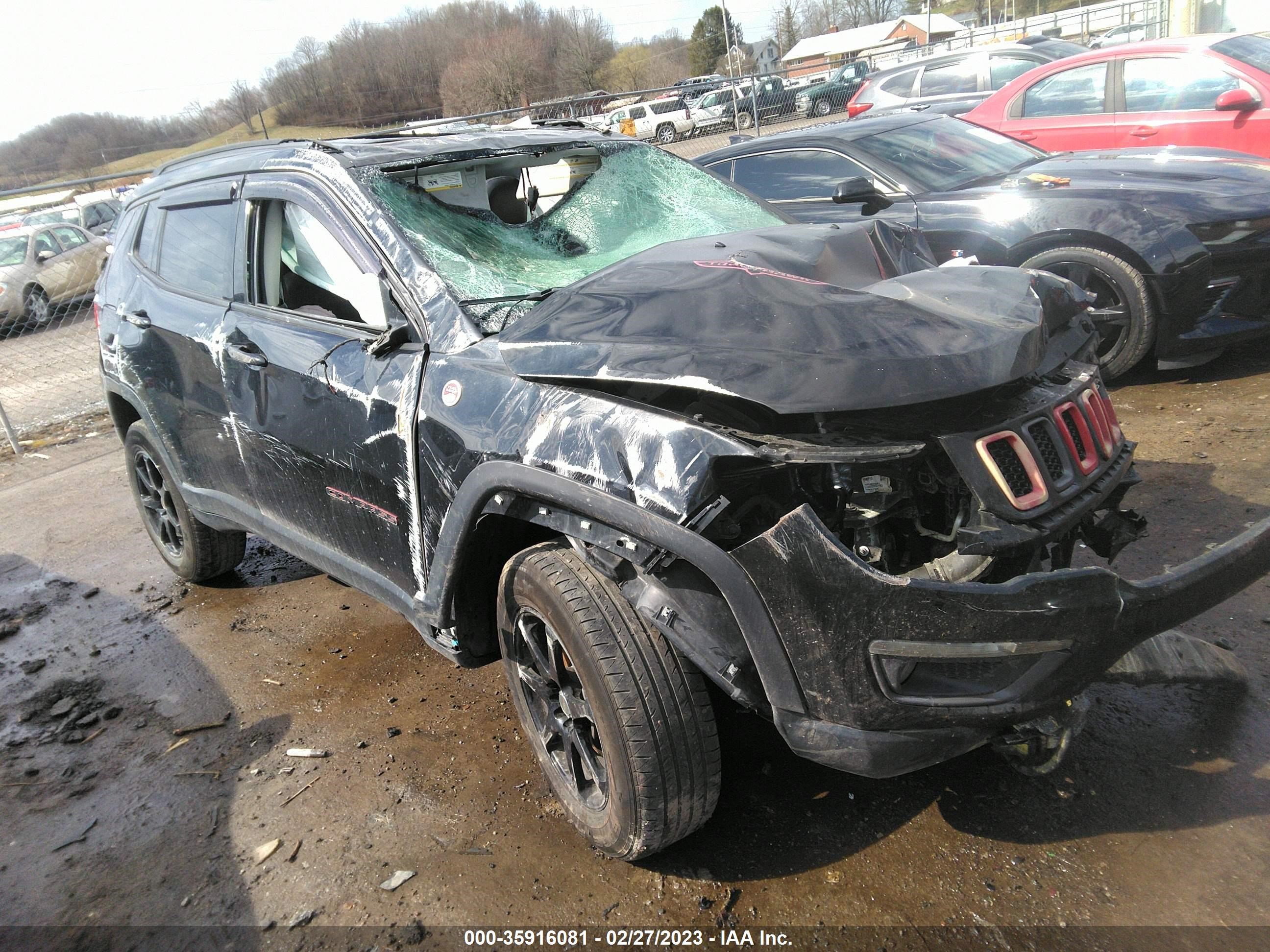 jeep compass 2018 3c4njddb8jt367075