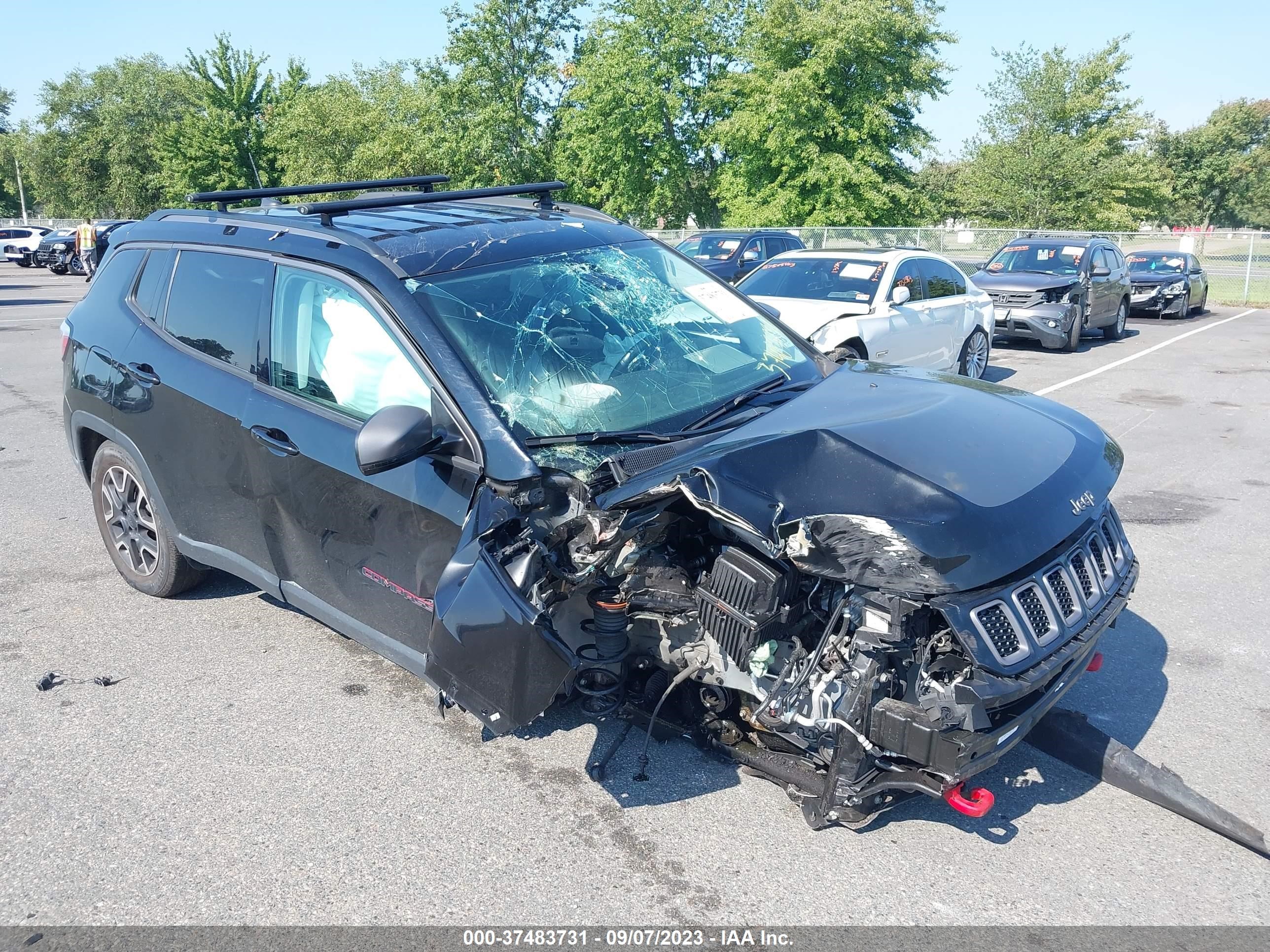 jeep compass 2019 3c4njddb9kt795352