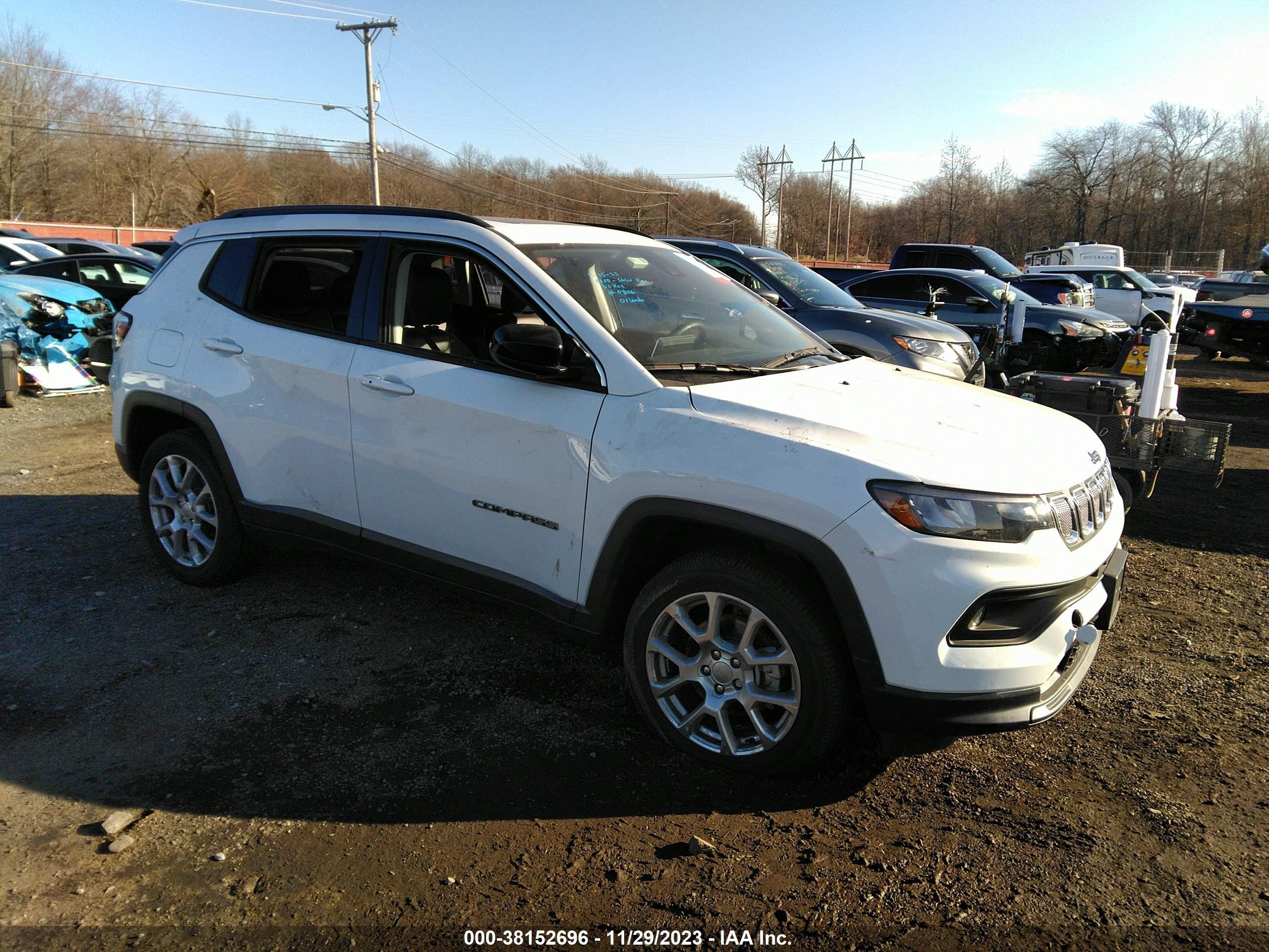 jeep compass 2022 3c4njdfb2nt180806