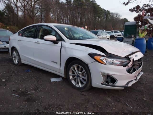 ford fusion hybrid 2019 3fa6p0lu2kr157414