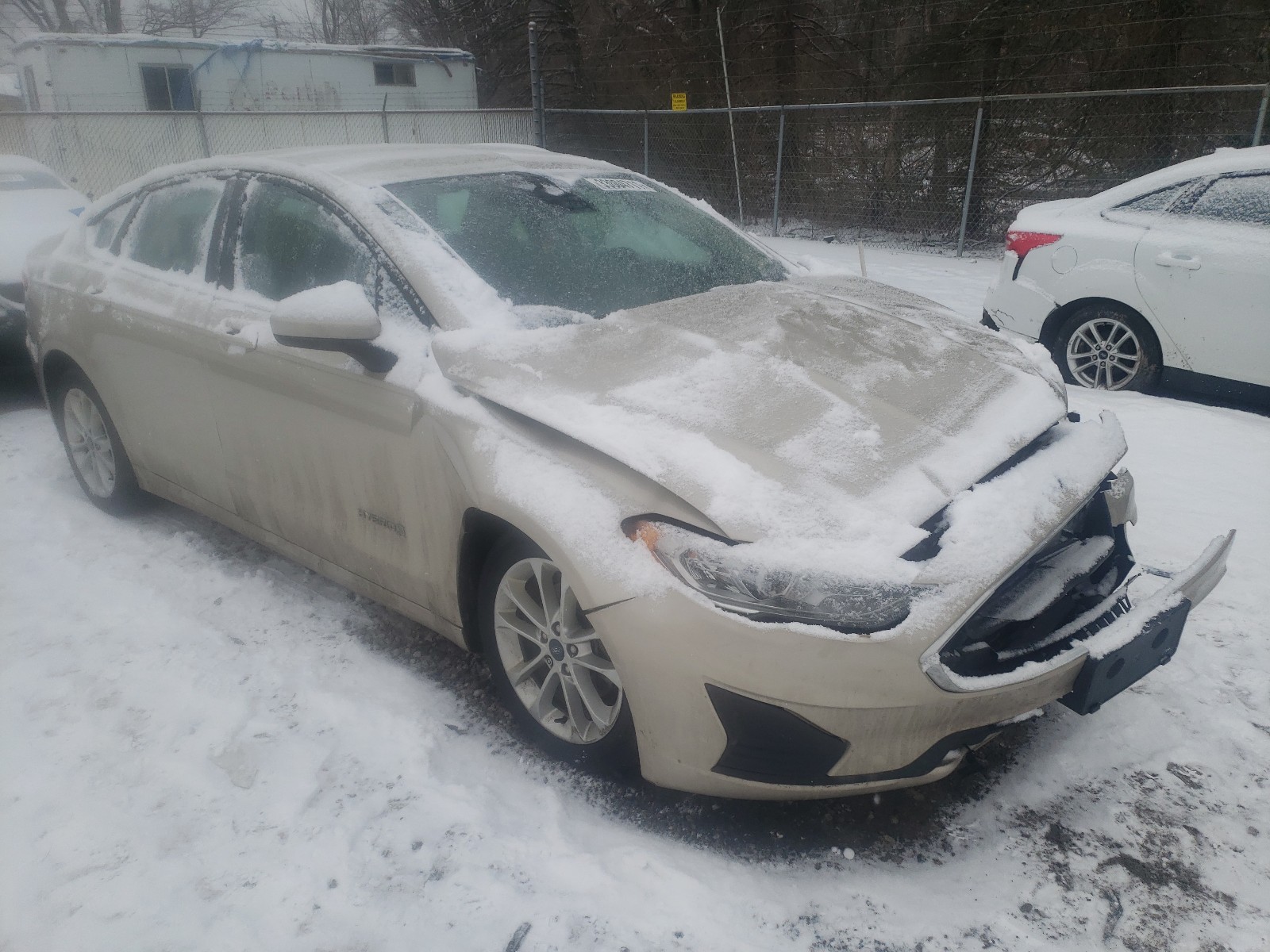 ford fusion se 2019 3fa6p0lu7kr165234