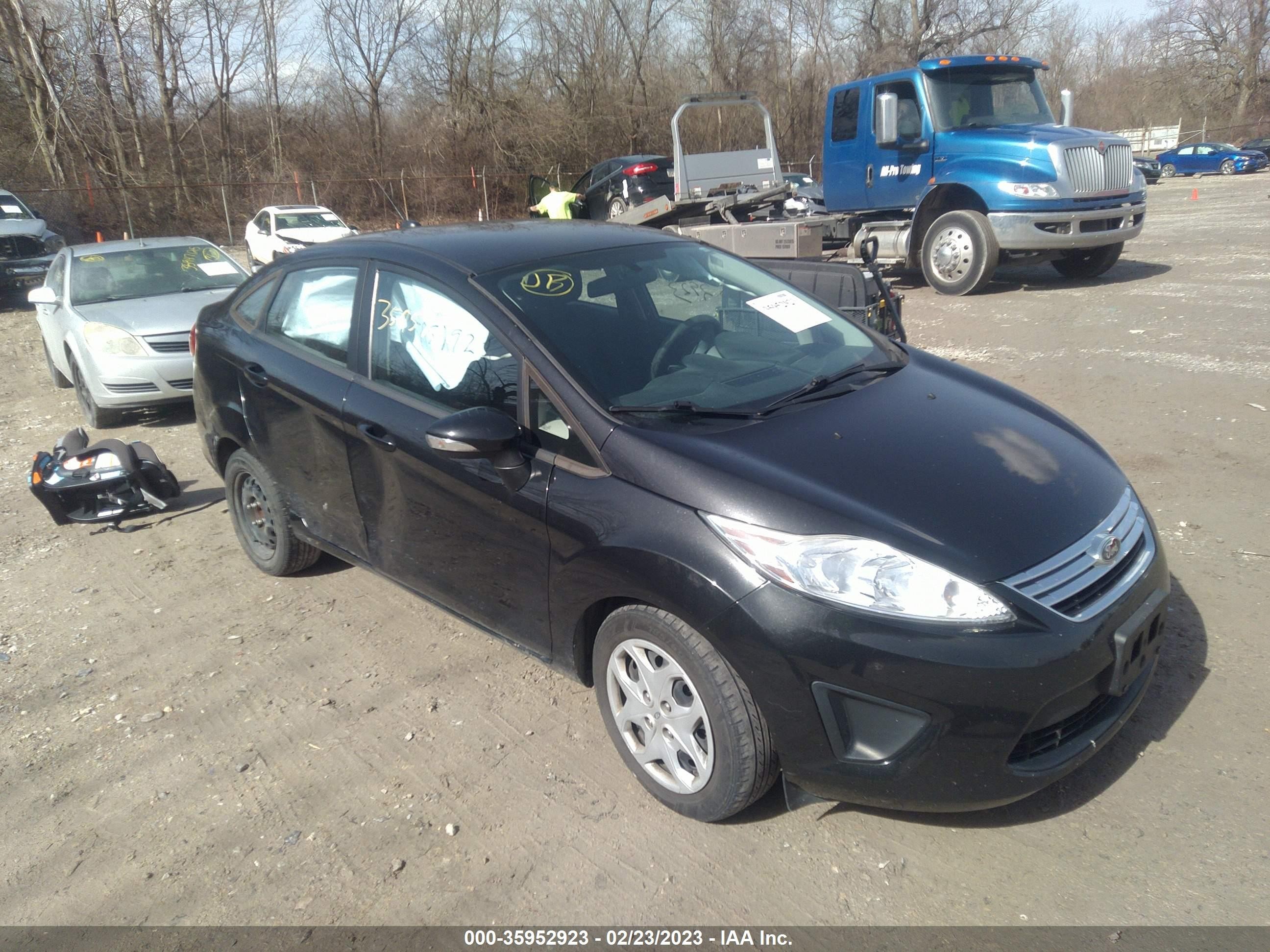 ford fiesta 2013 3fadp4bj1dm164991