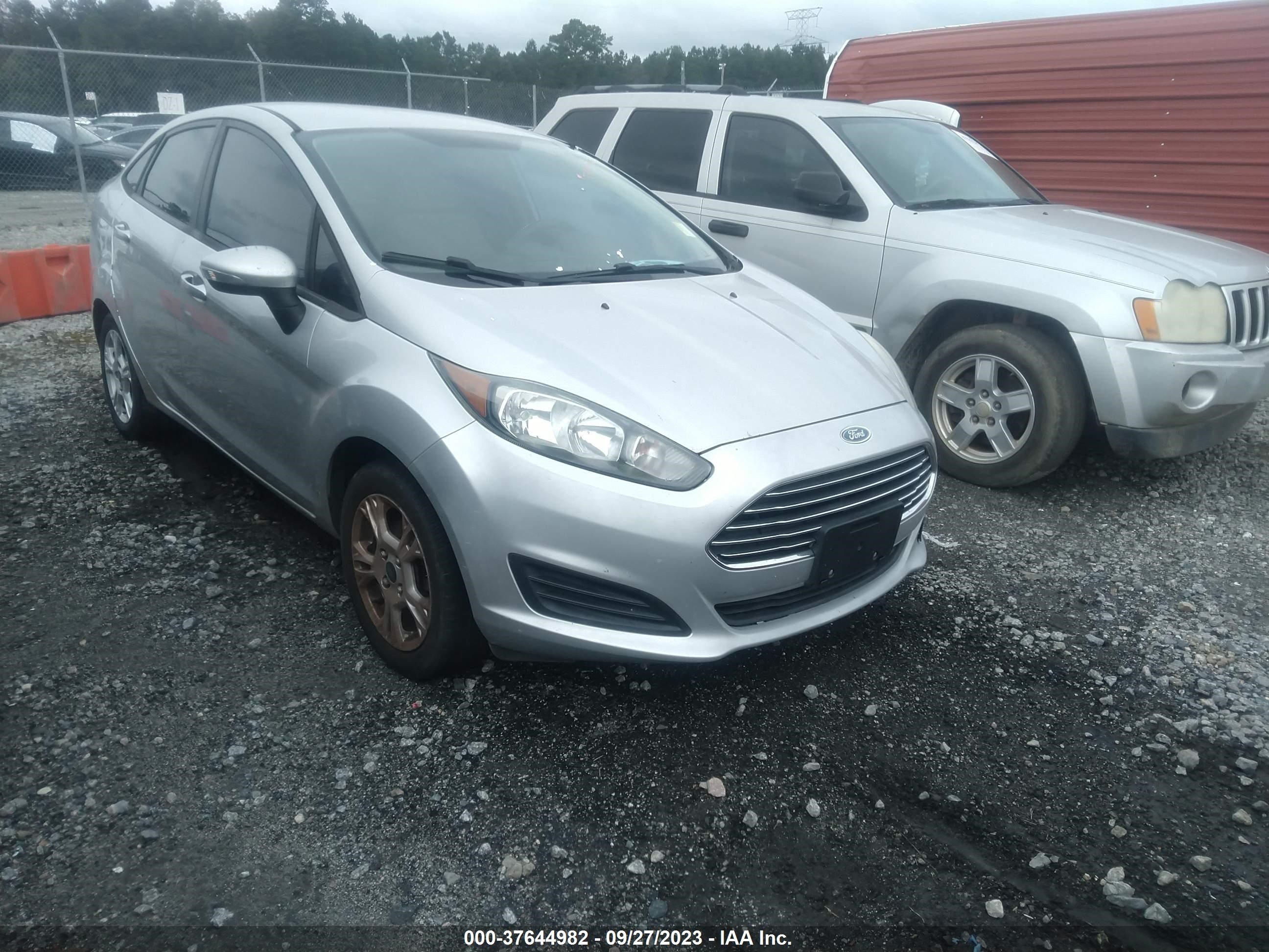 ford  2014 3fadp4bj3em189182