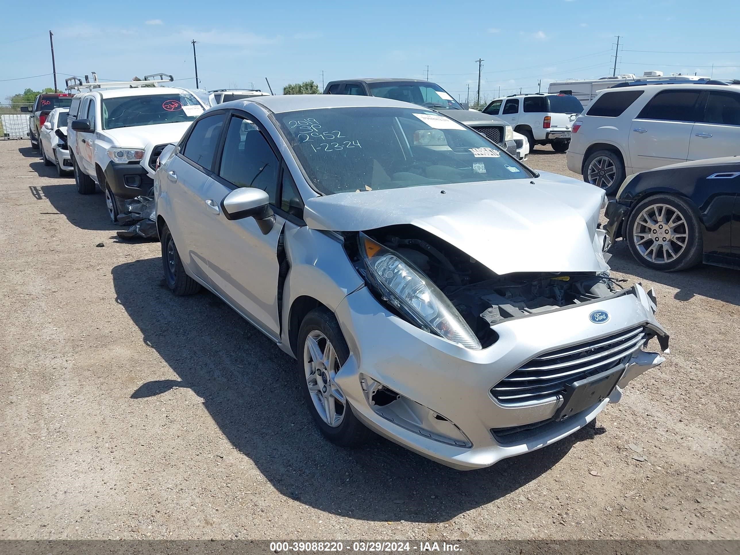 ford fiesta 2019 3fadp4bj7km162952