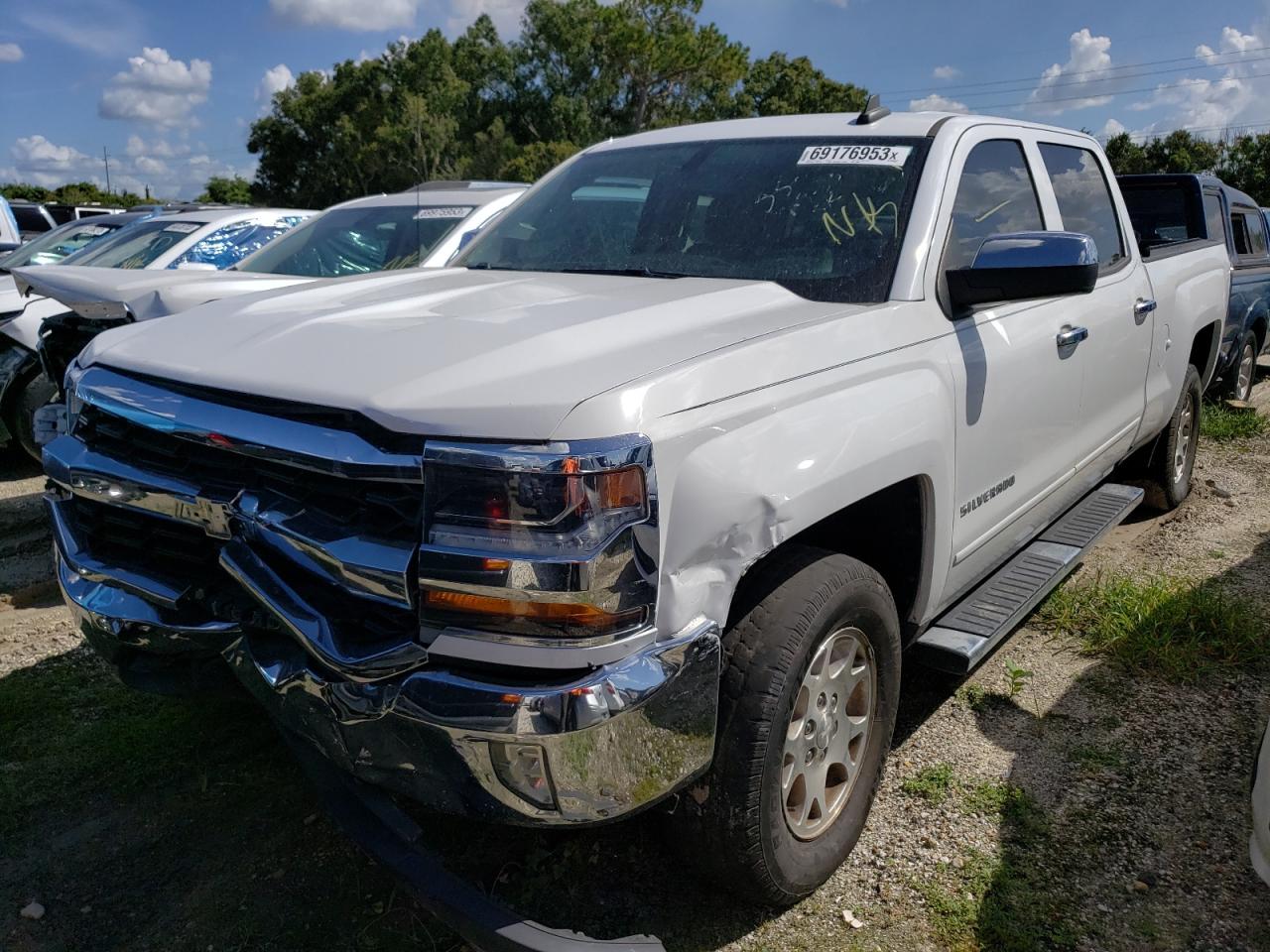 chevrolet silverado 2018 3gcpcrec4jg210868