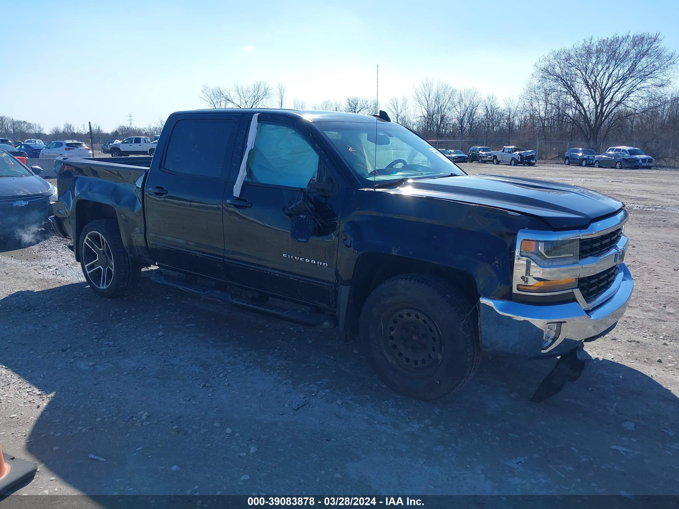 chevrolet silverado 2018 3gcukrec4jg221066