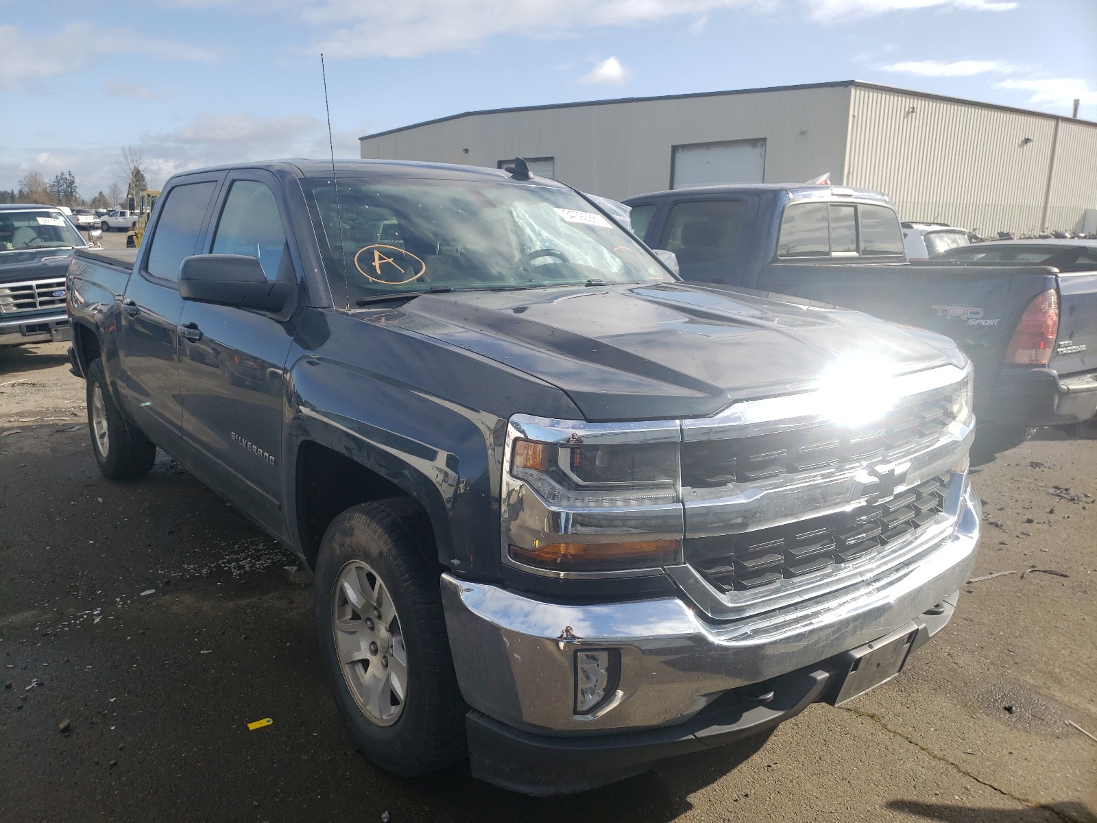 chevrolet silverado 2017 3gcukrec8hg214874