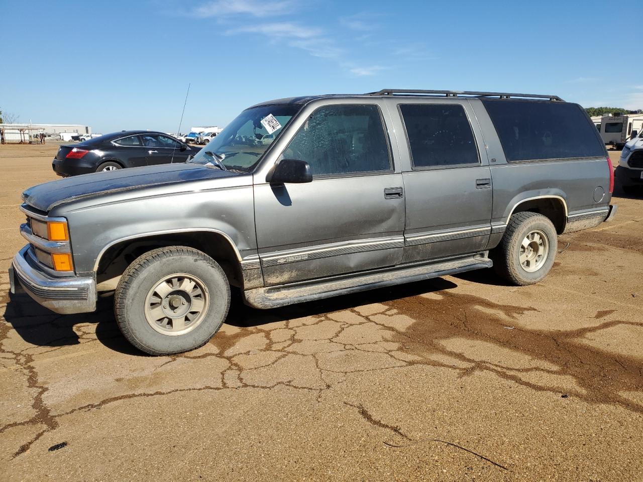 chevrolet suburban 1999 3gnec16r8xg156227