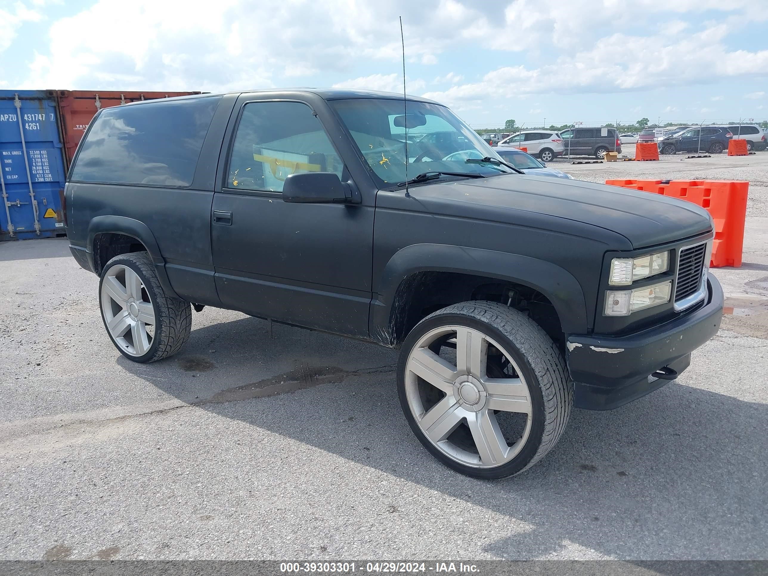 chevrolet tahoe 1997 3gnek18r8vg193341