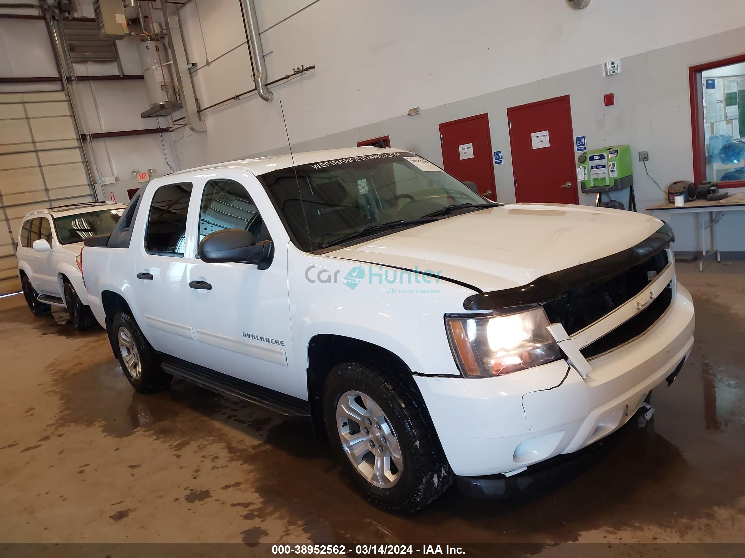 chevrolet avalanche 2010 3gnvkee02ag247918