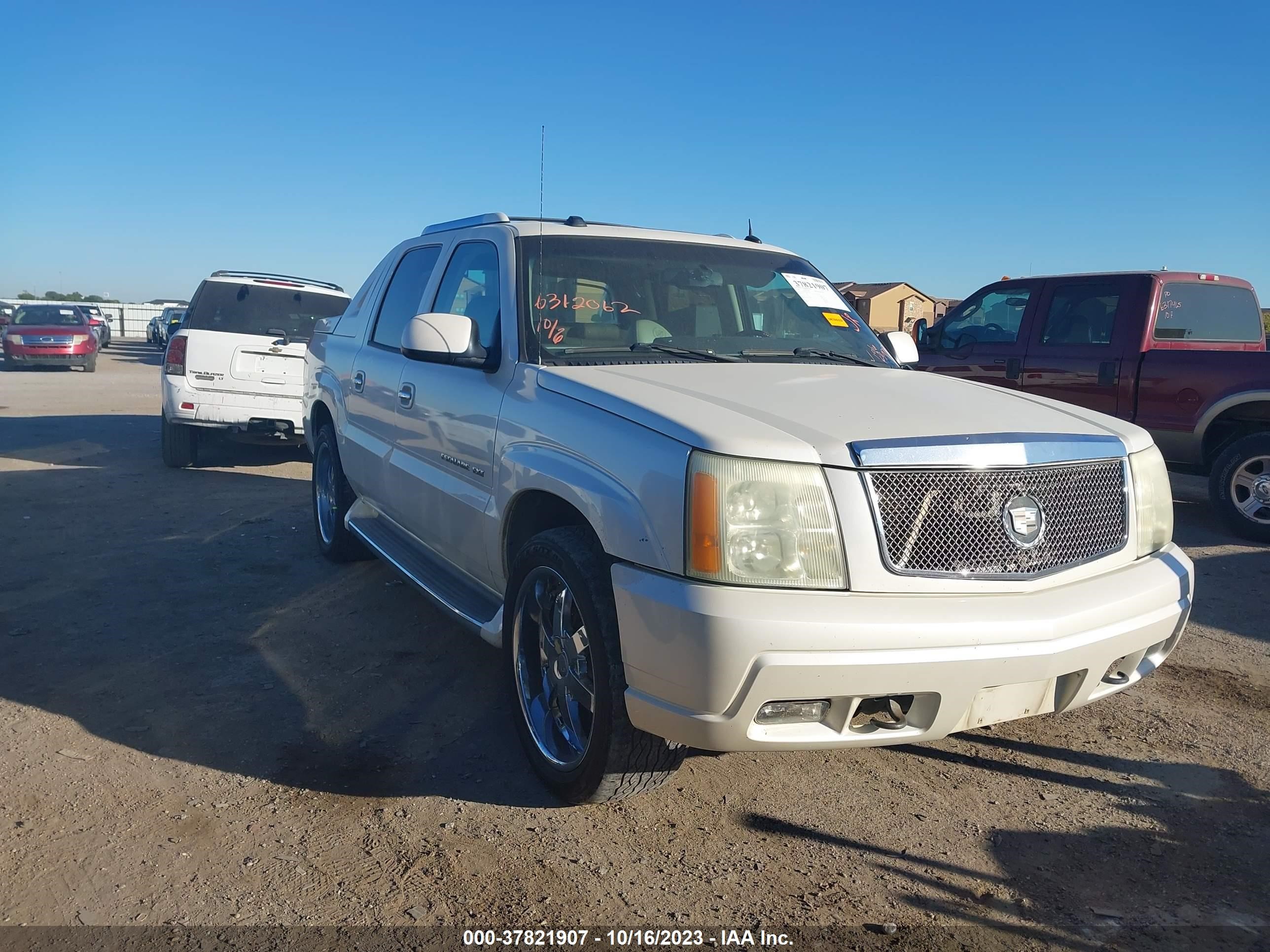 cadillac escalade 2004 3gyek62n74g338356