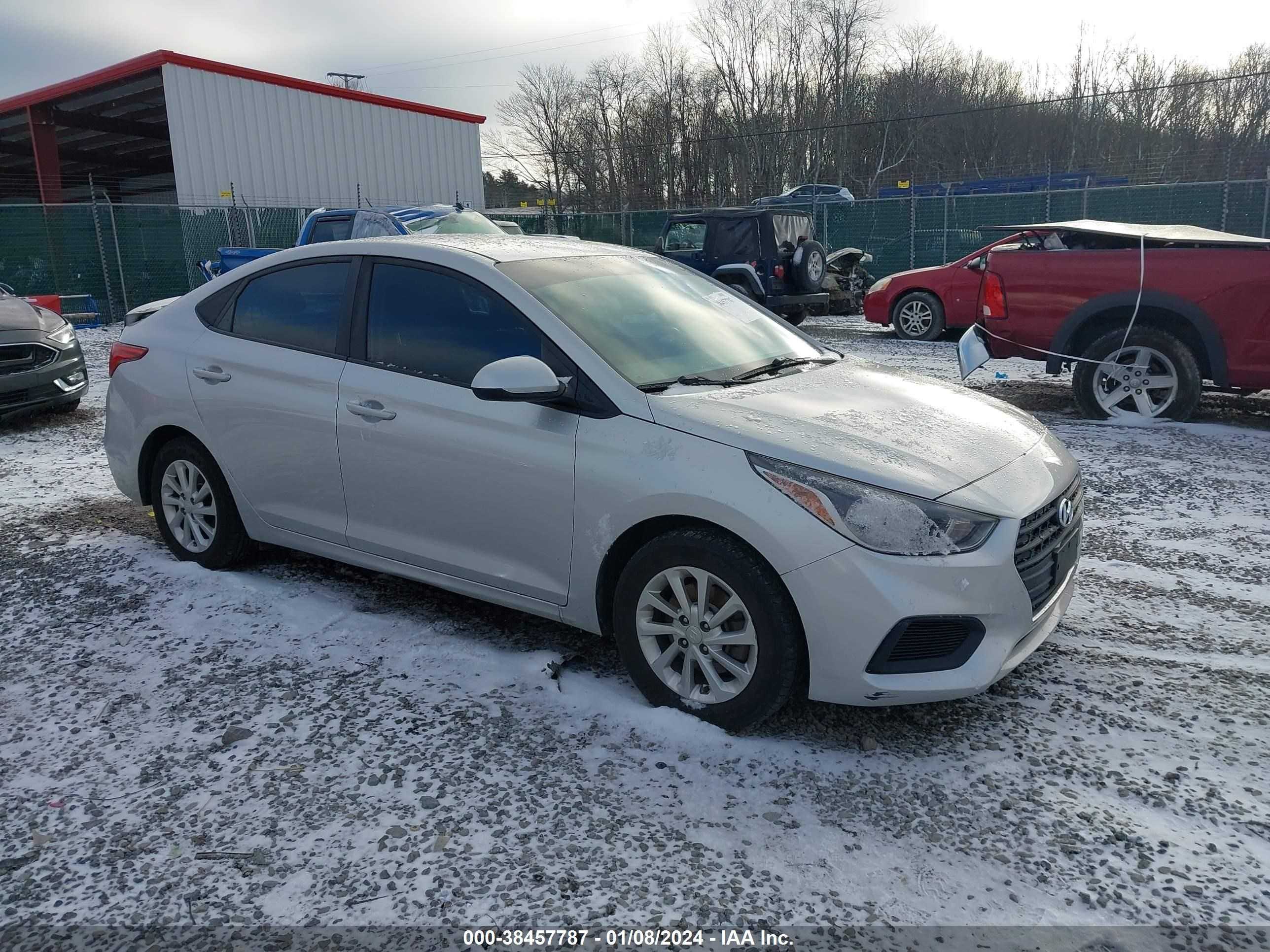 hyundai accent 2018 3kpc24a30je024170