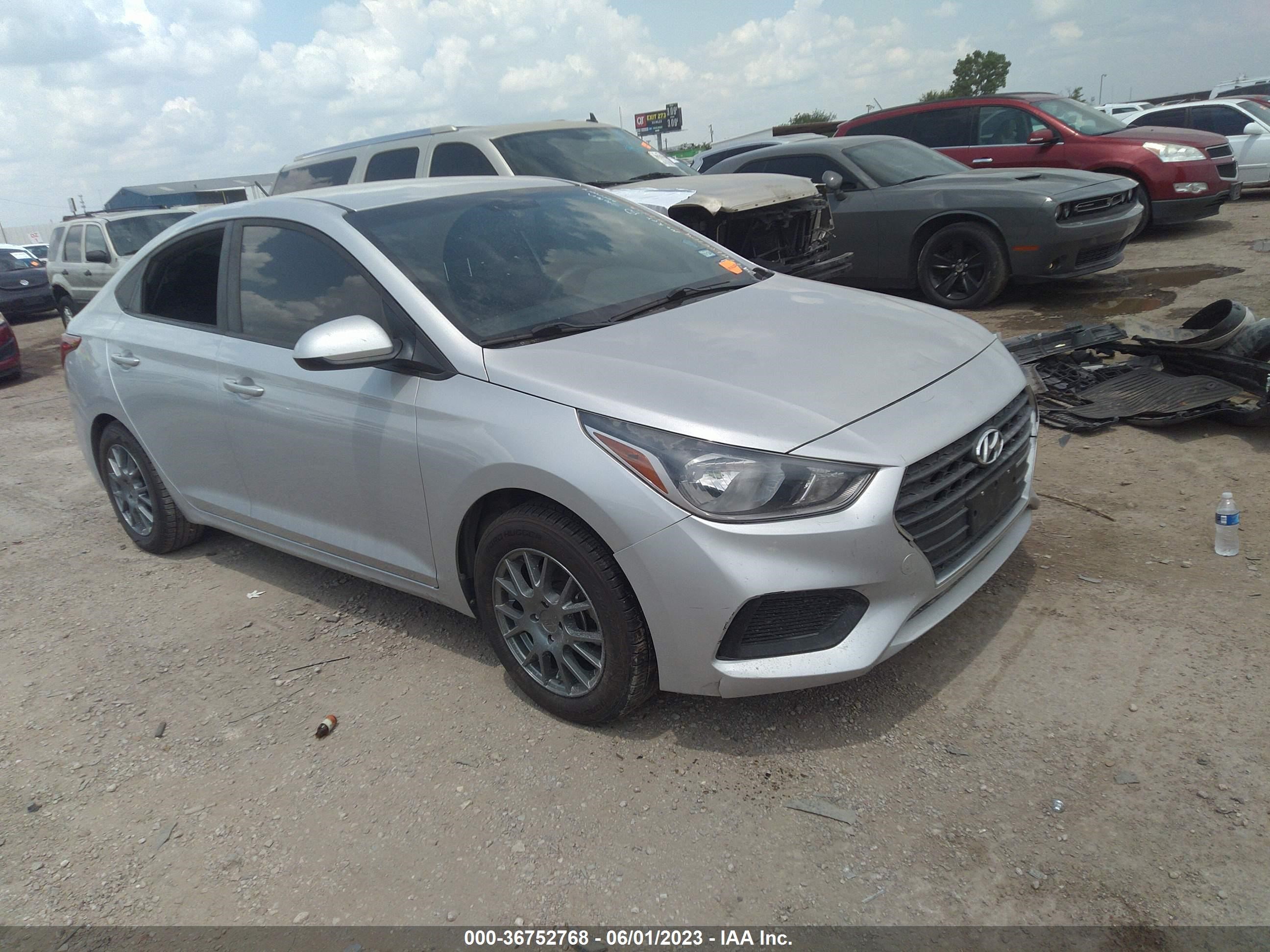 hyundai accent 2018 3kpc24a39je012535