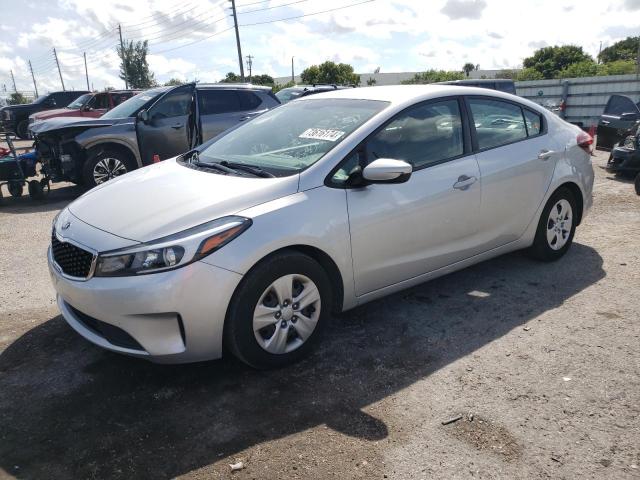 kia forte lx 2018 3kpfk4a70je268367