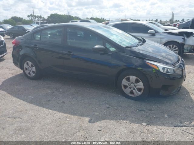 kia forte 2018 3kpfk4a73je197083