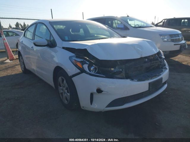 kia forte 2018 3kpfk4a73je277659