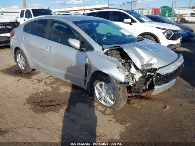 kia forte 2018 3kpfk4a77je228013