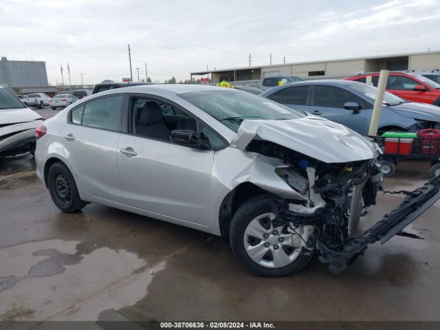 kia forte 2018 3kpfk4a78je210085