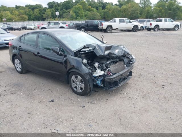 kia forte 2018 3kpfk4a79je192244