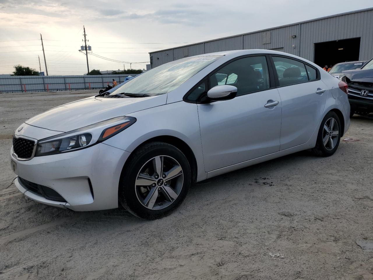 kia forte 2018 3kpfl4a71je211656