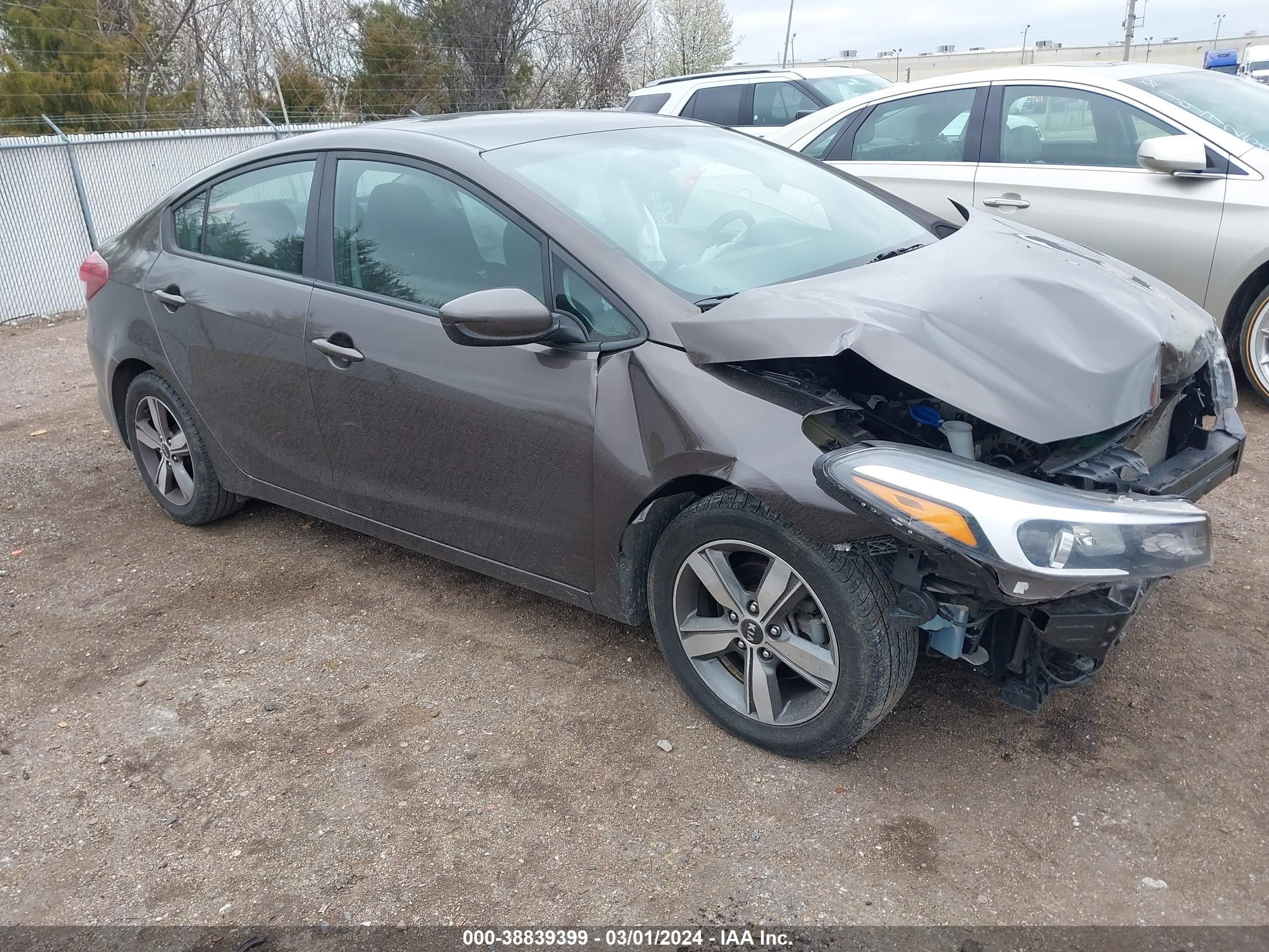 kia forte 2018 3kpfl4a73je170897