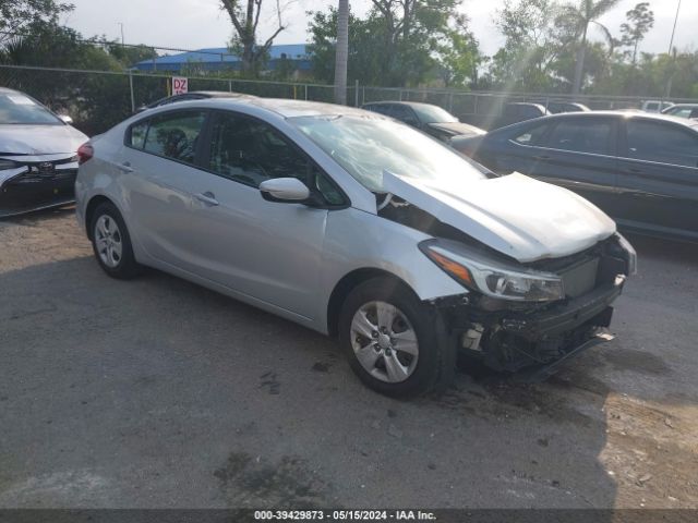 kia forte 2018 3kpfl4a74je247681