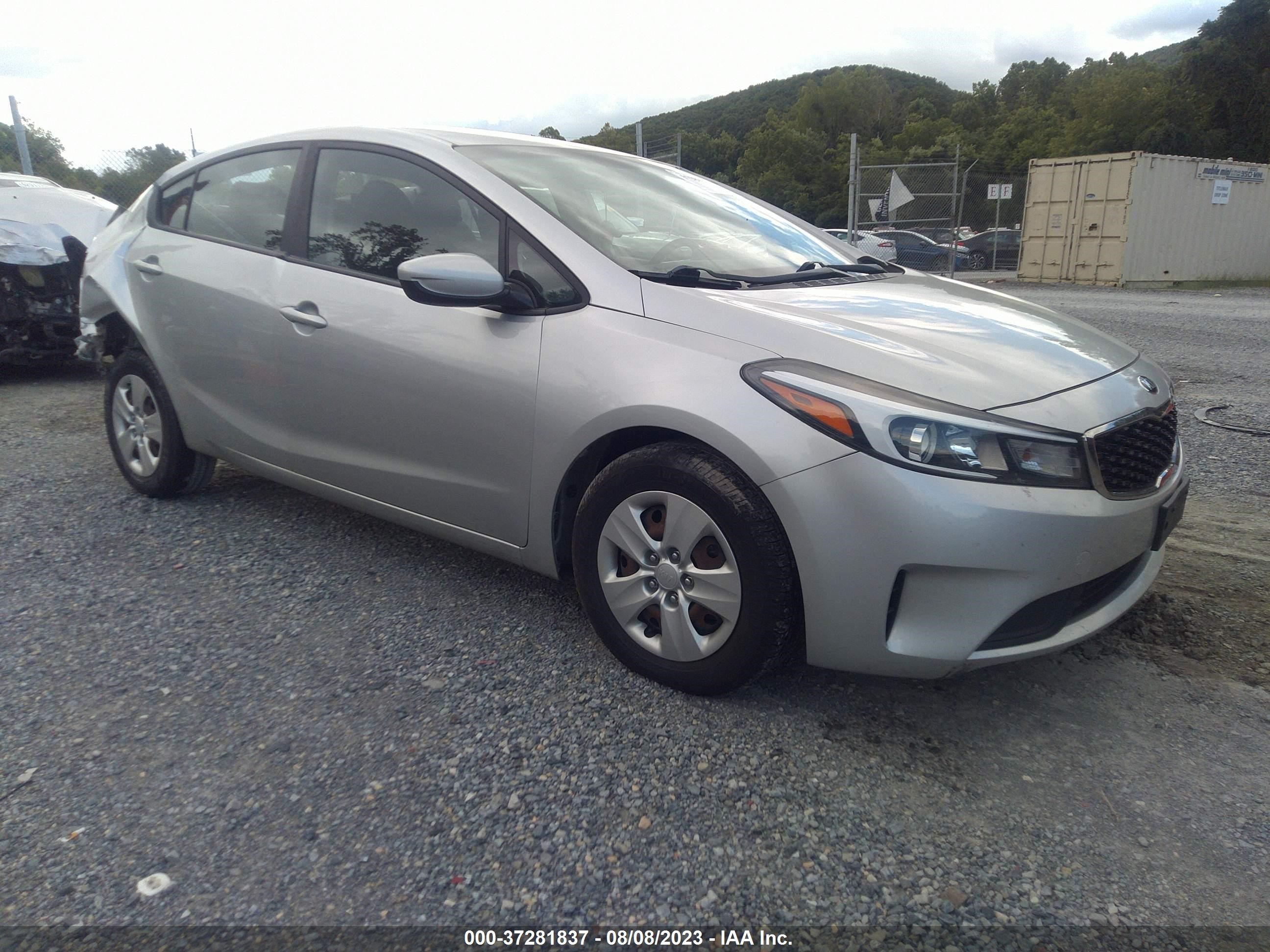 kia forte 2018 3kpfl4a77je221446