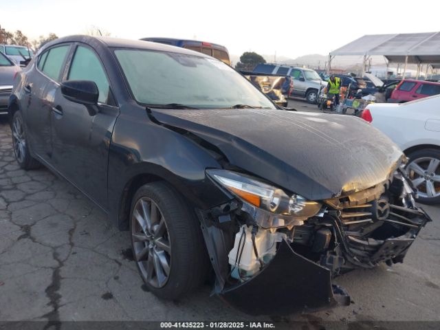 mazda mazda3 2018 3mzbn1l39jm234297