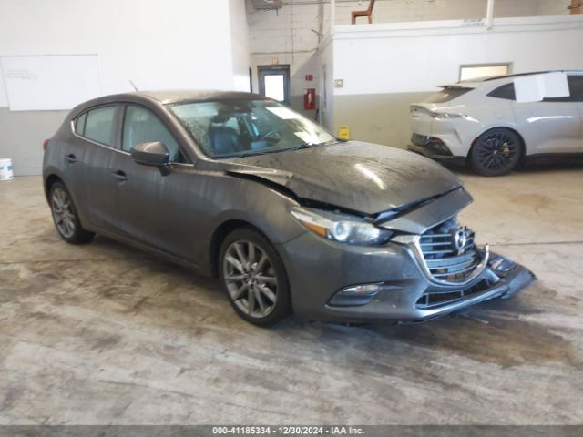 mazda mazda3 2018 3mzbn1l3xjm197387