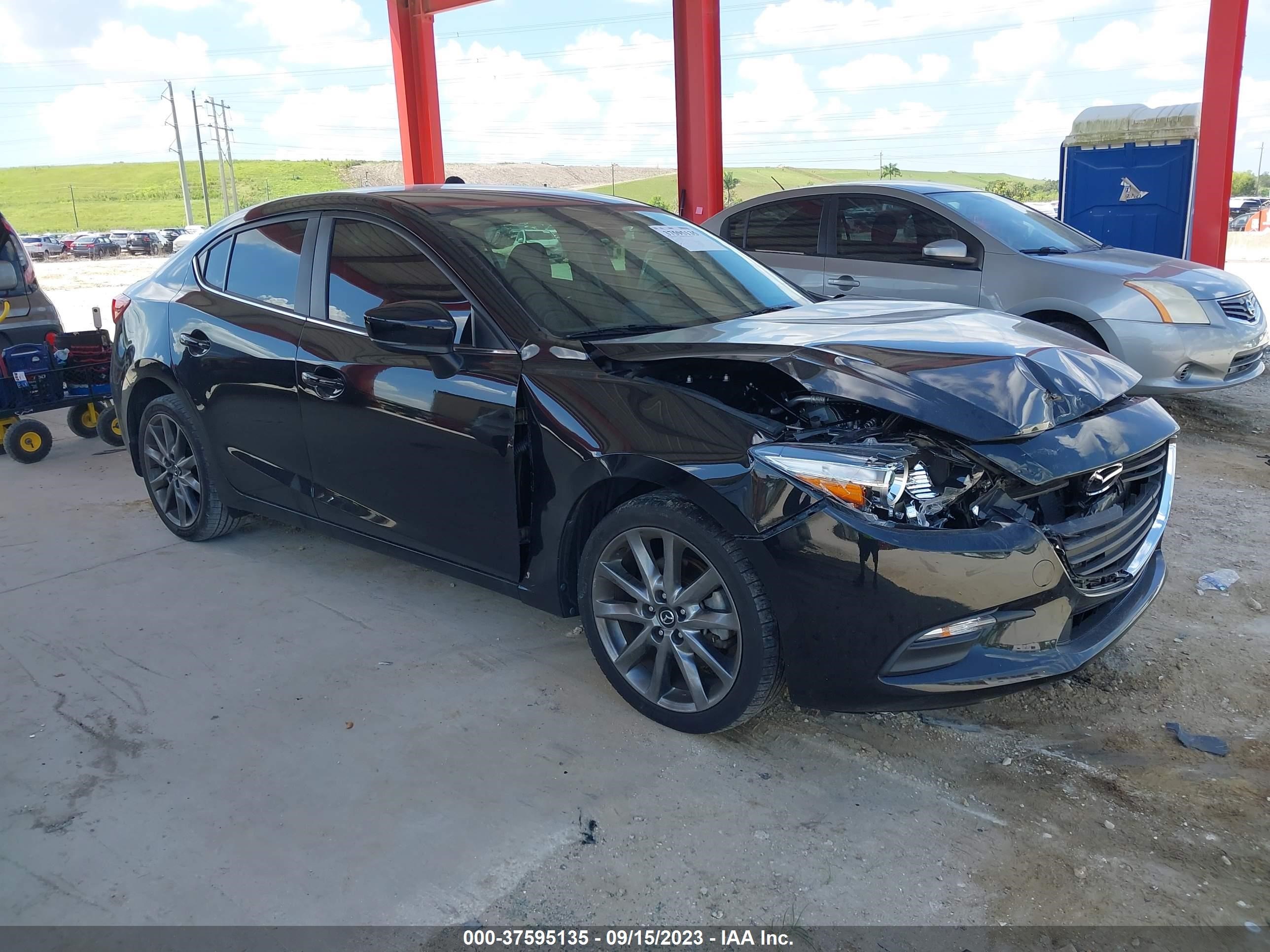 mazda 3 2018 3mzbn1v30jm252135