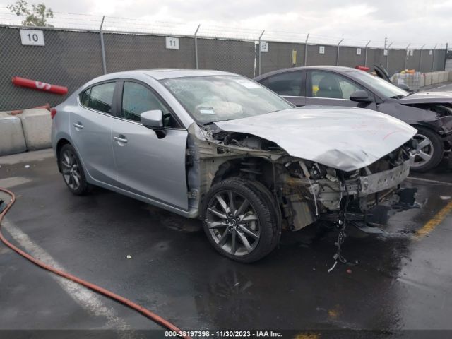 mazda mazda3 2018 3mzbn1v36jm275368