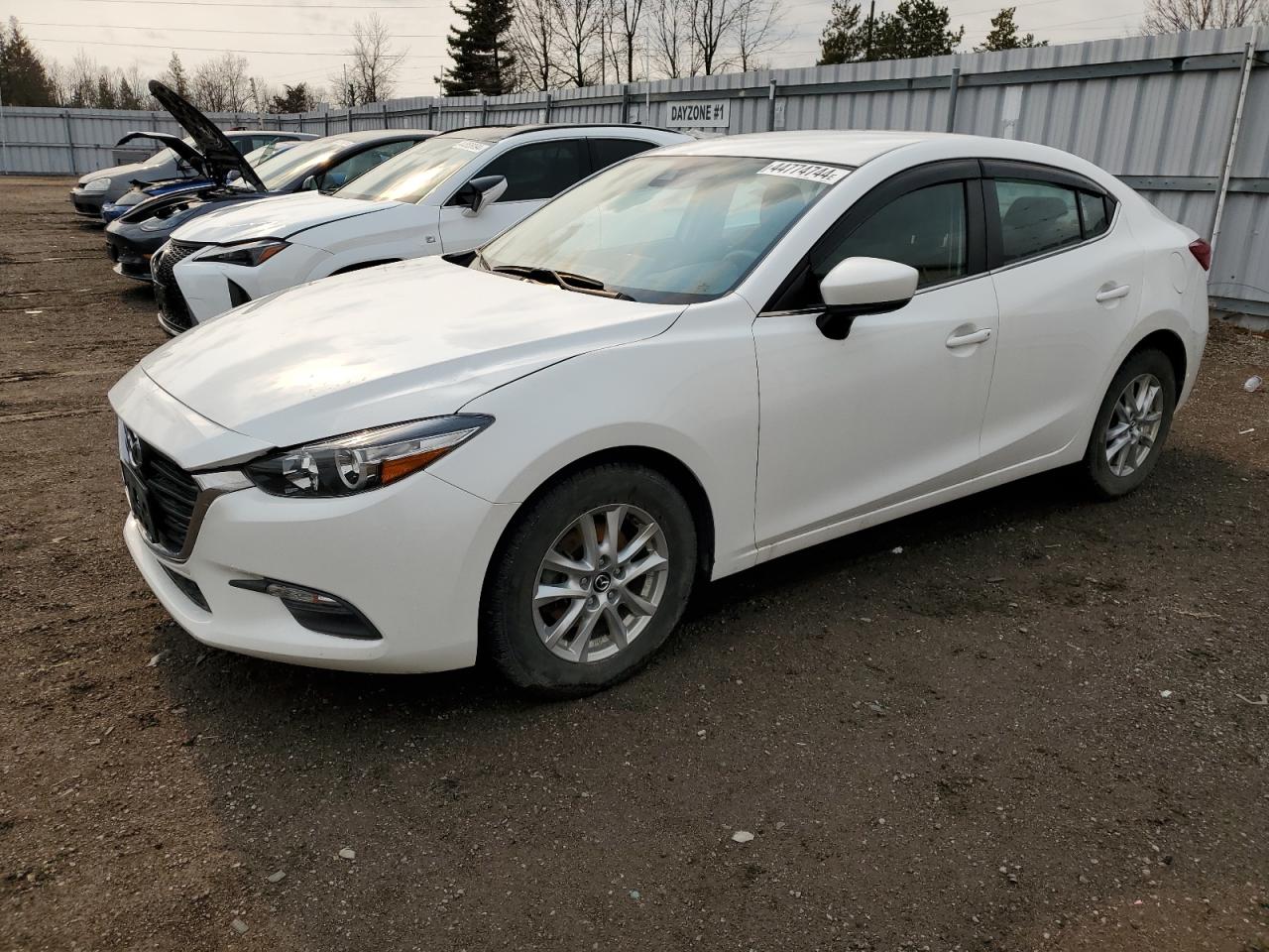 mazda 3 2018 3mzbn1v77jm224335