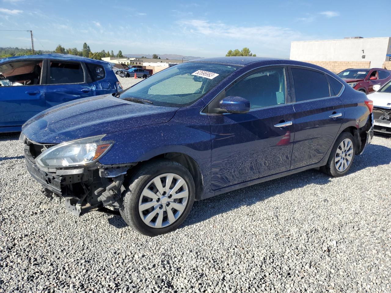 nissan  2018 3n1ab7ap1jy267693