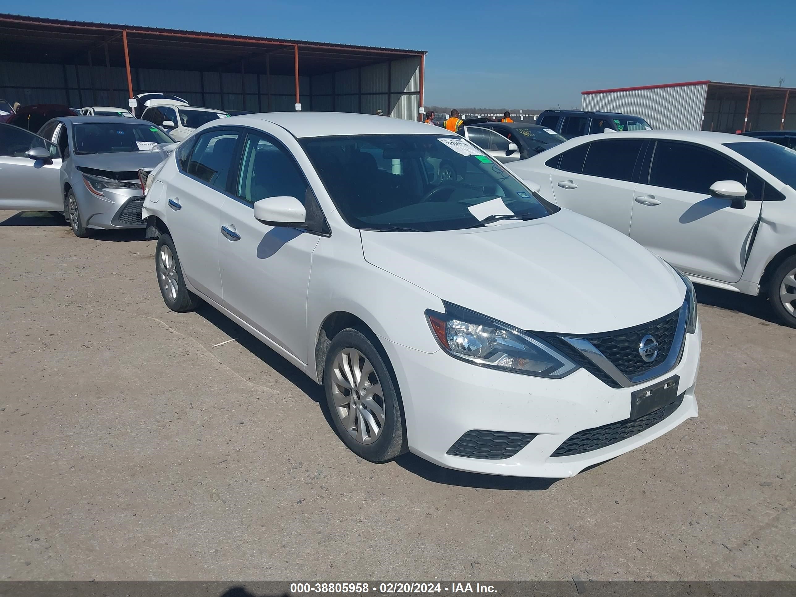 nissan sentra 2018 3n1ab7ap2jy204070