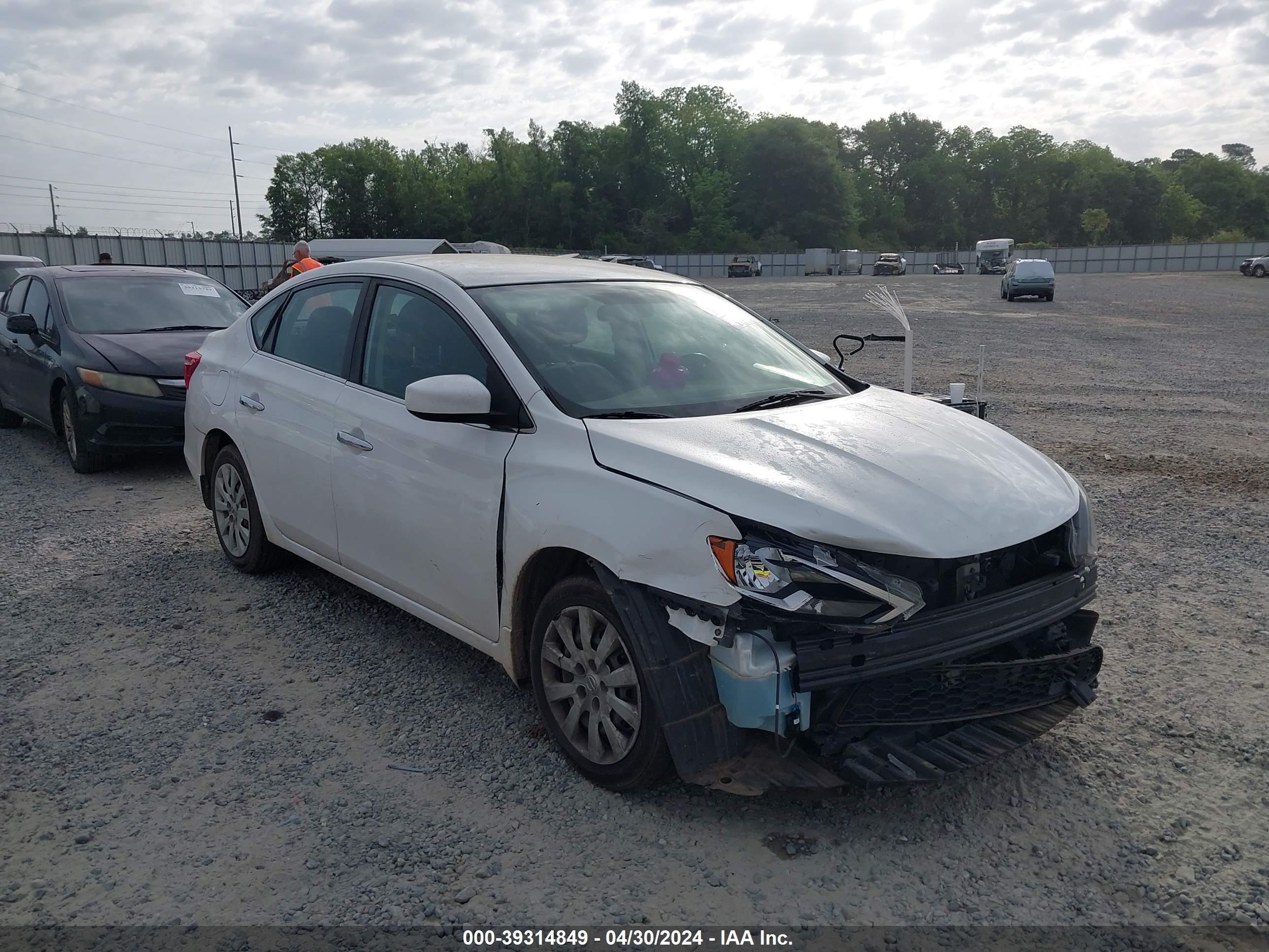 nissan sentra 2018 3n1ab7apxjy303770