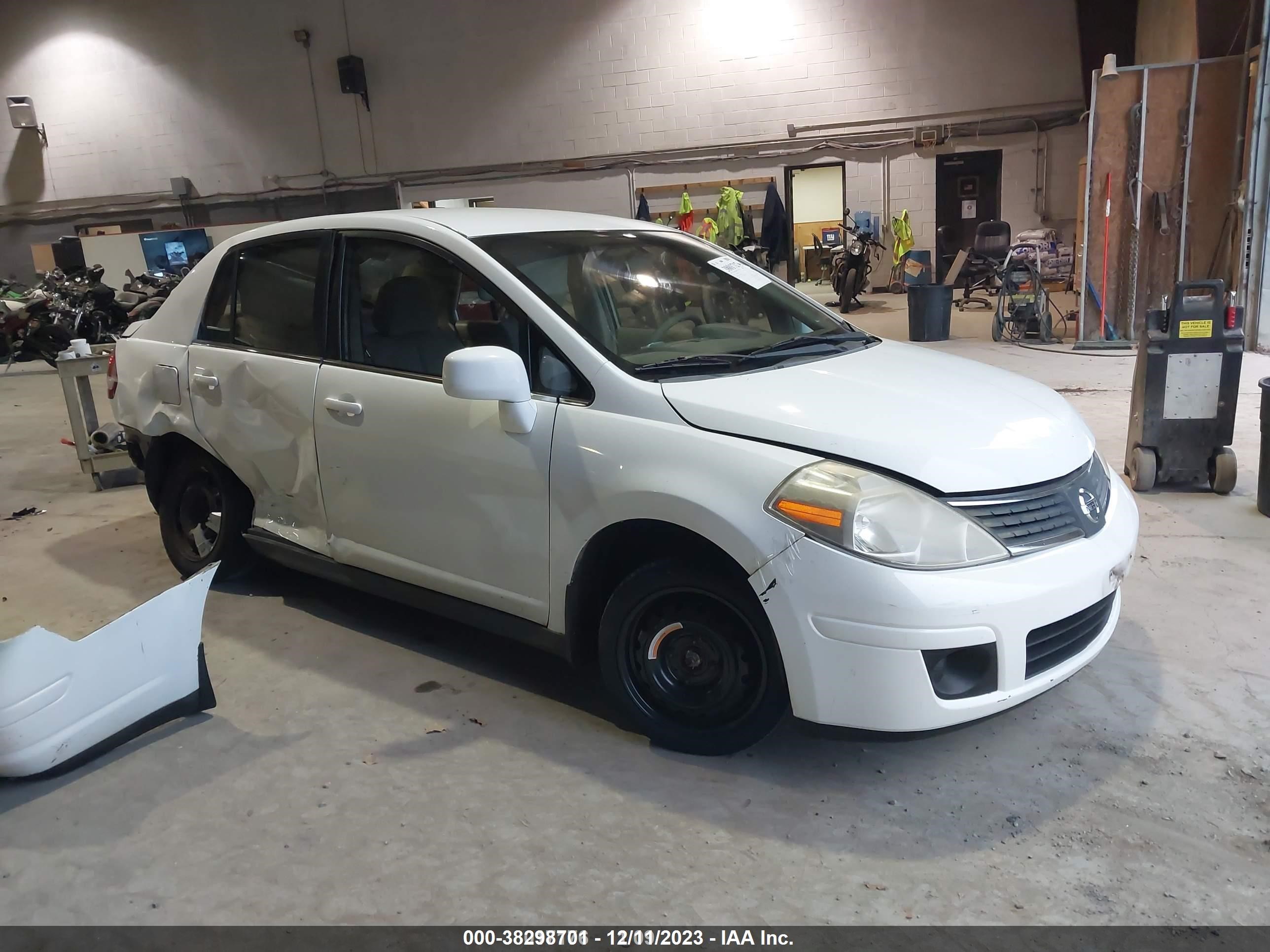 nissan versa 2007 3n1bc11e47l404838